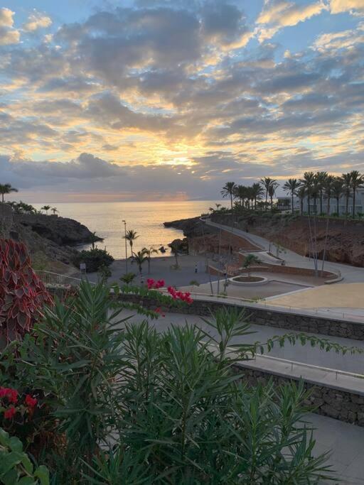 Playa Paraiso - Ruim luxe appartement met parking - verwarmd zwembad view 2