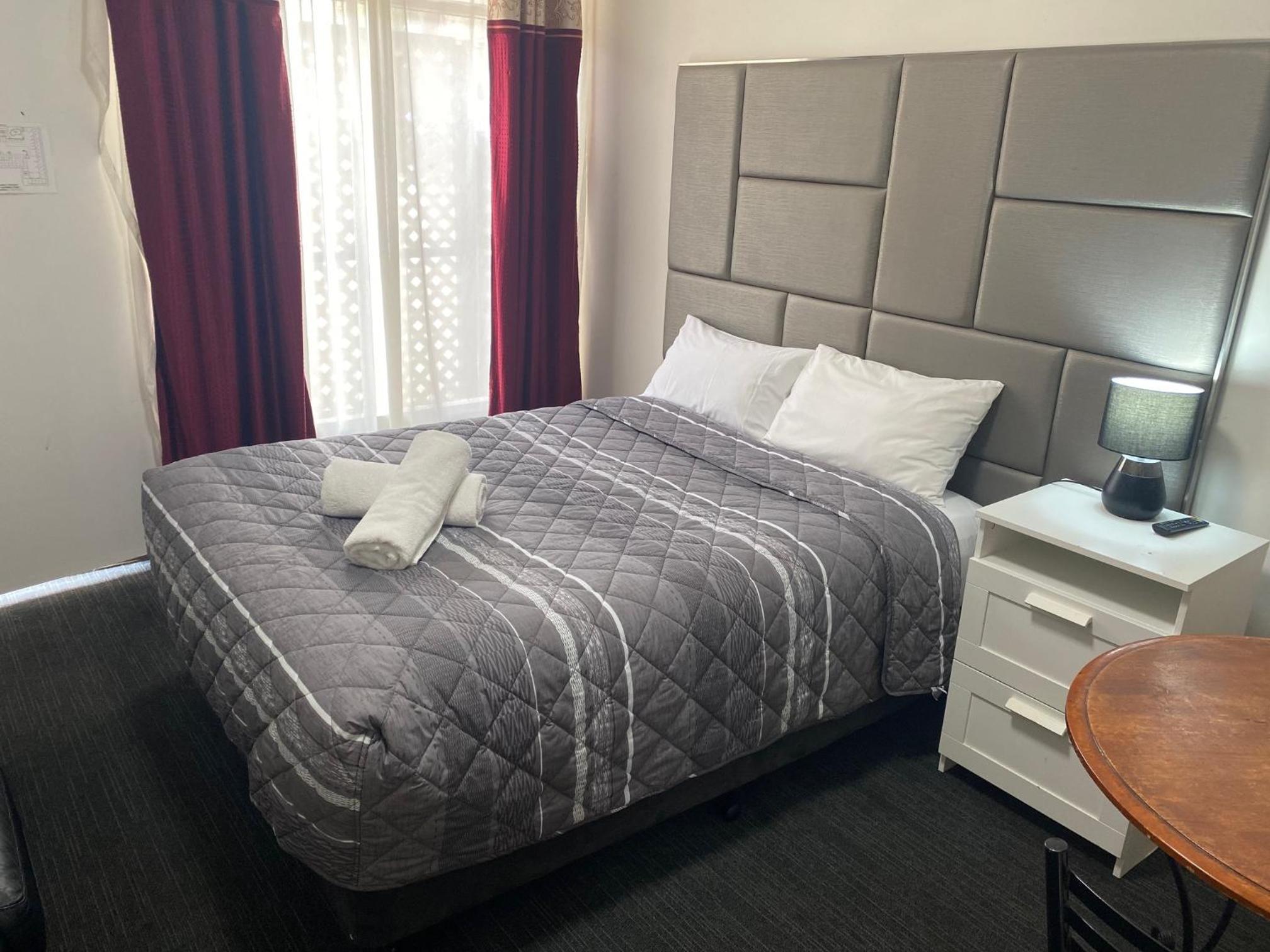 Tollgate Motel