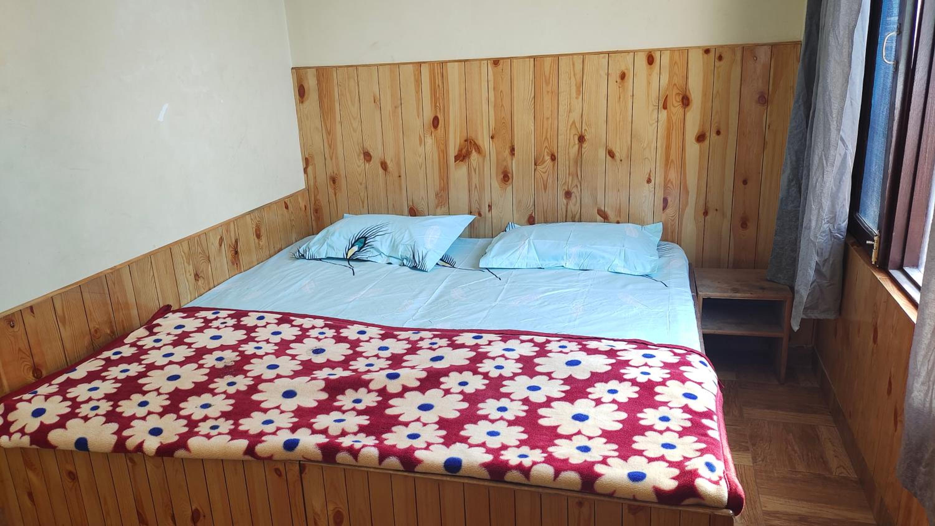 त्रिnity homestay