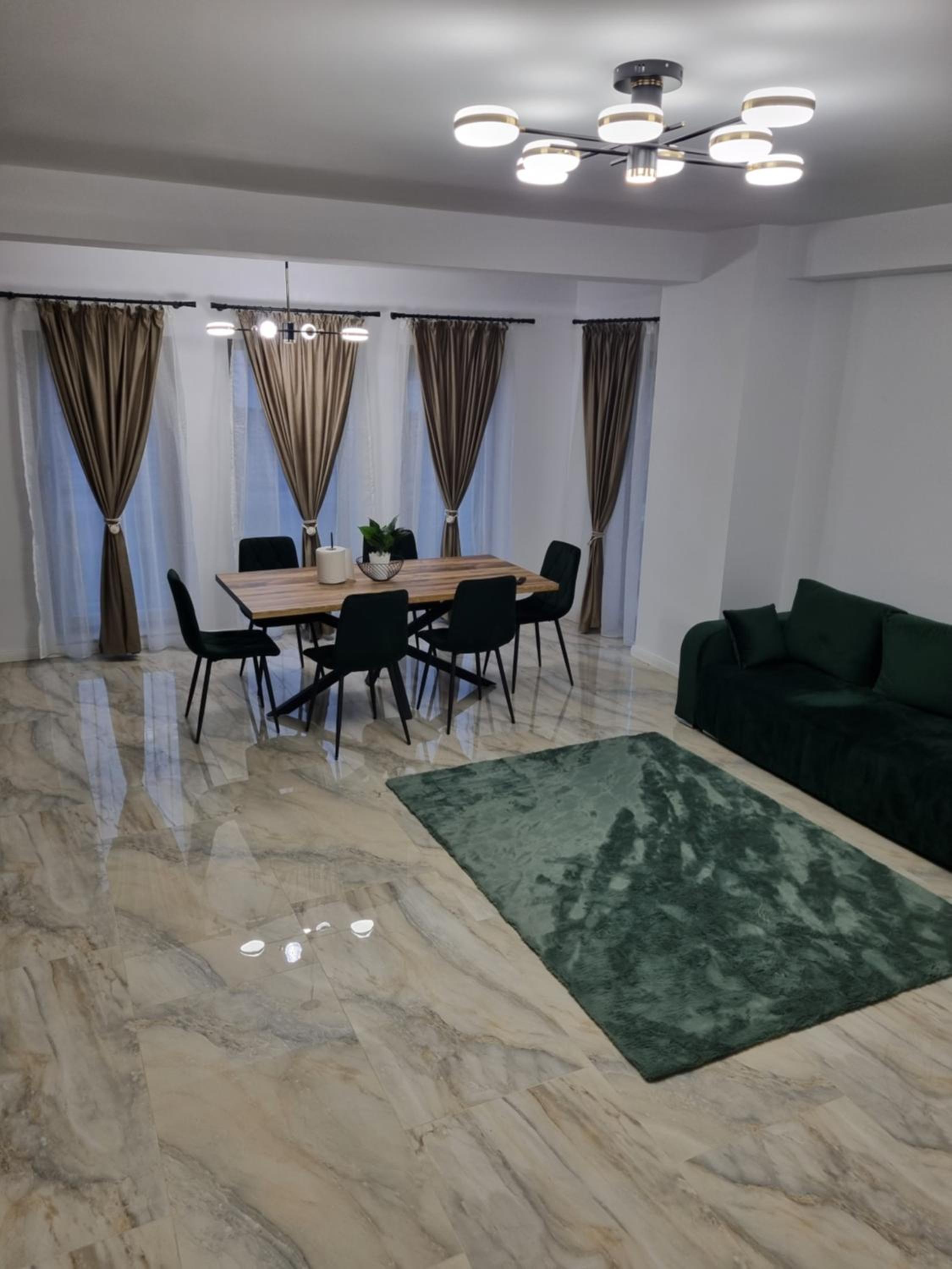 Apartament Mihai Cassas Residence view 5