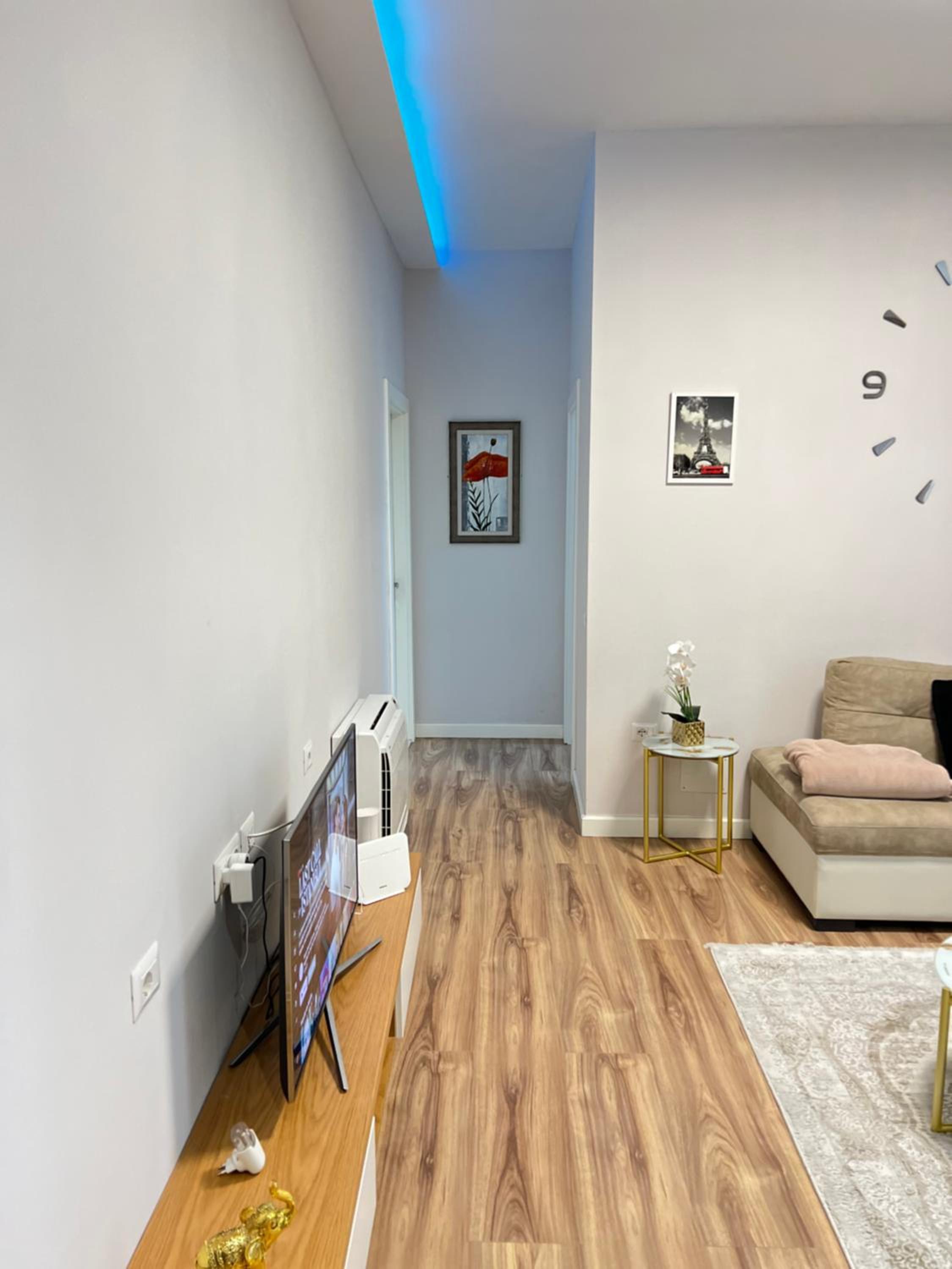 Experience New Bazaar Apartment 02