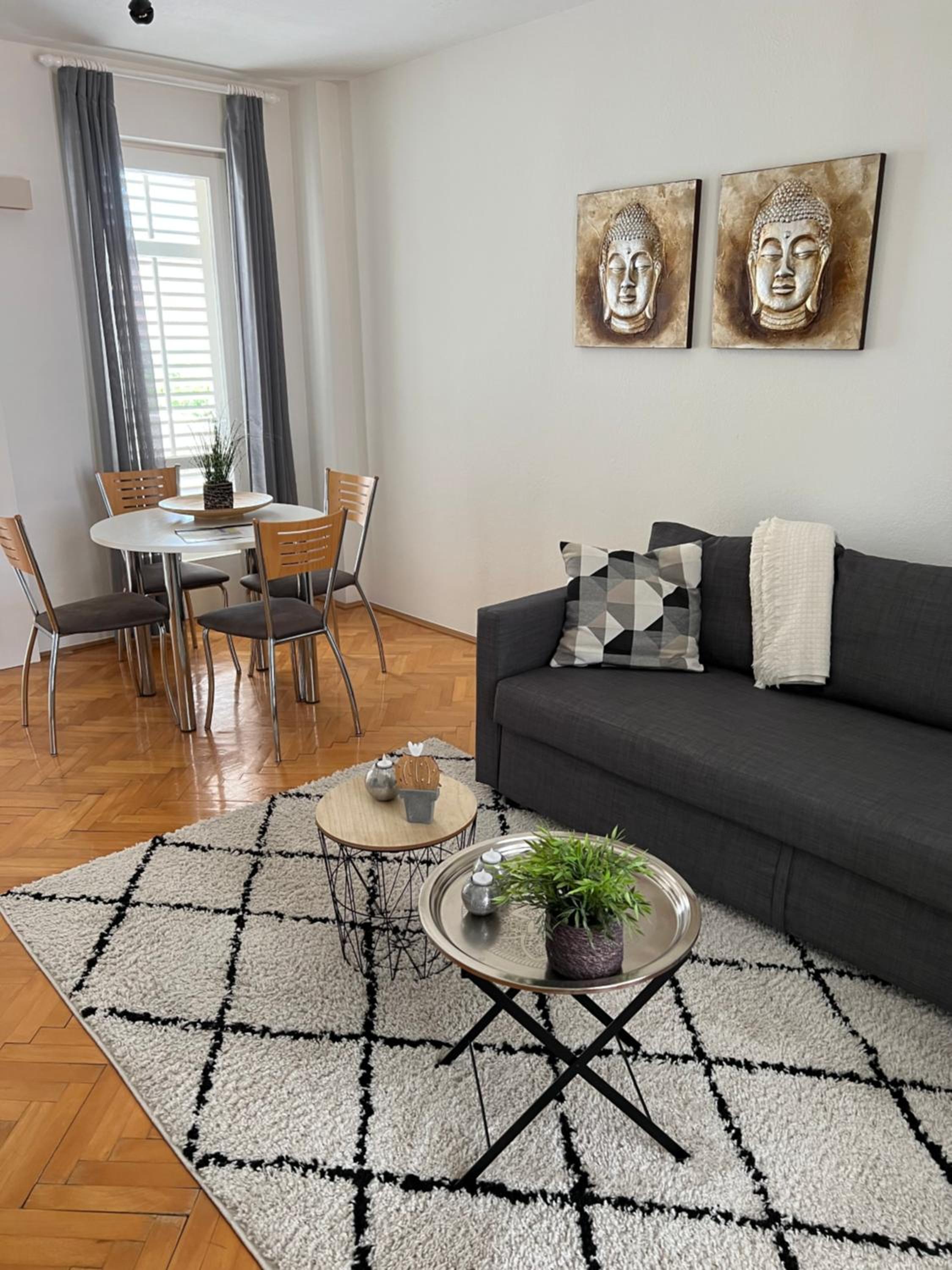 Karina Apartments