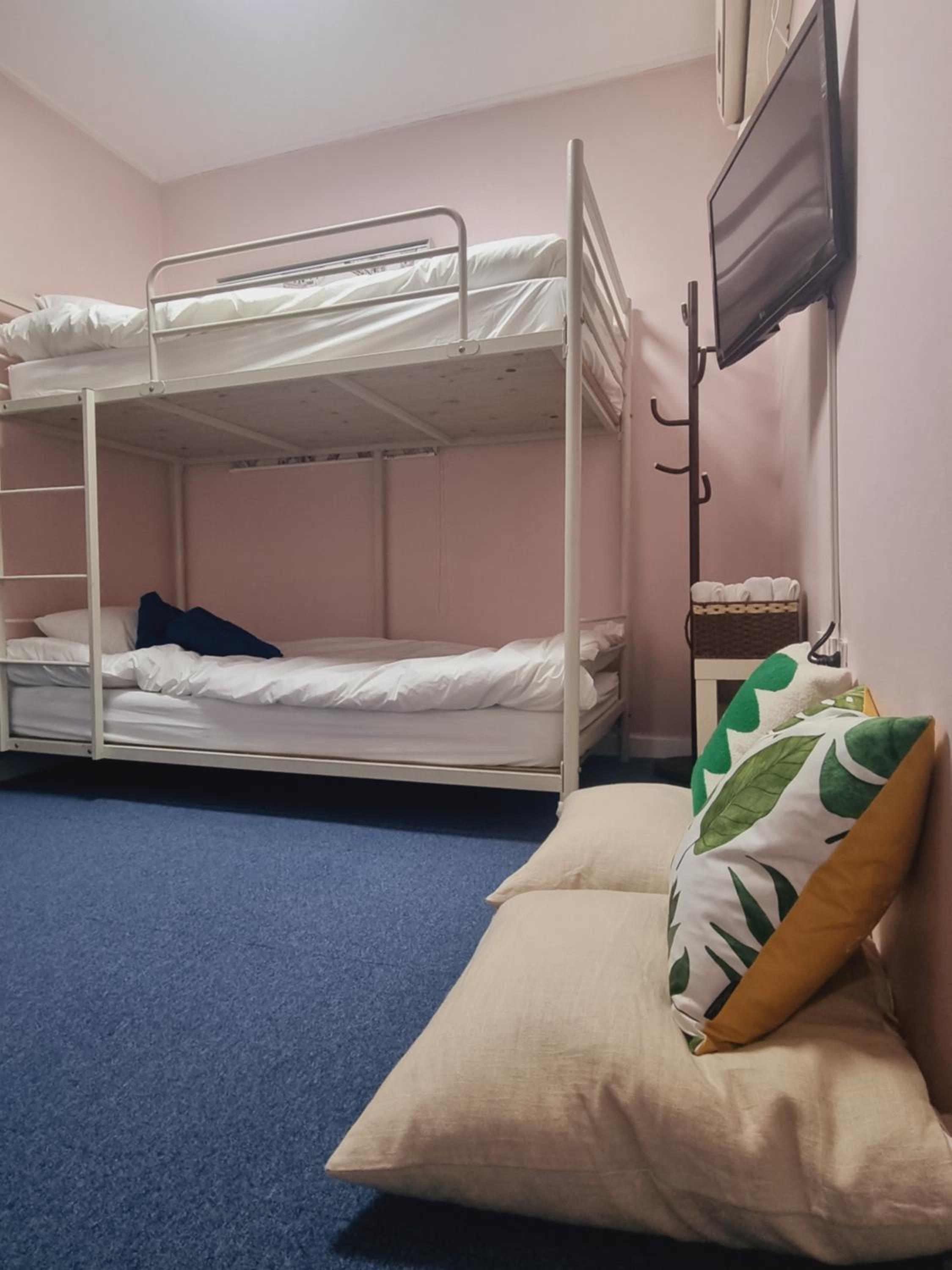 SPACE Guesthouse