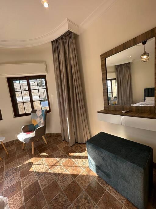 6/ Antica jabalal-lwebdeh view 2