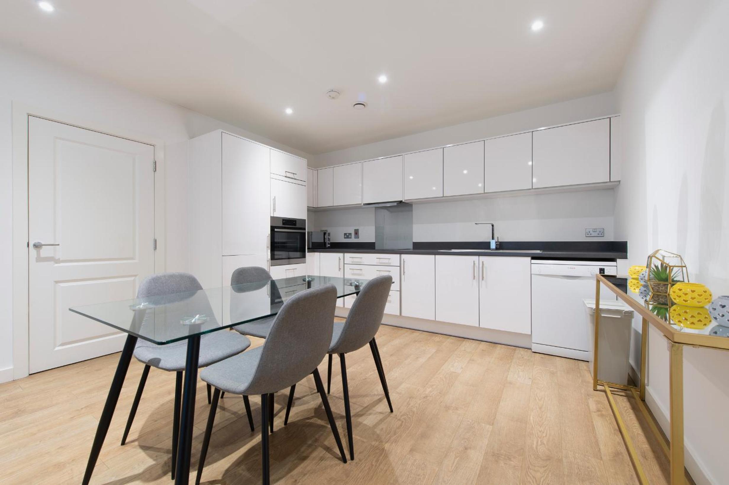 Stunning Luxury 2 Bedroom London Apartment