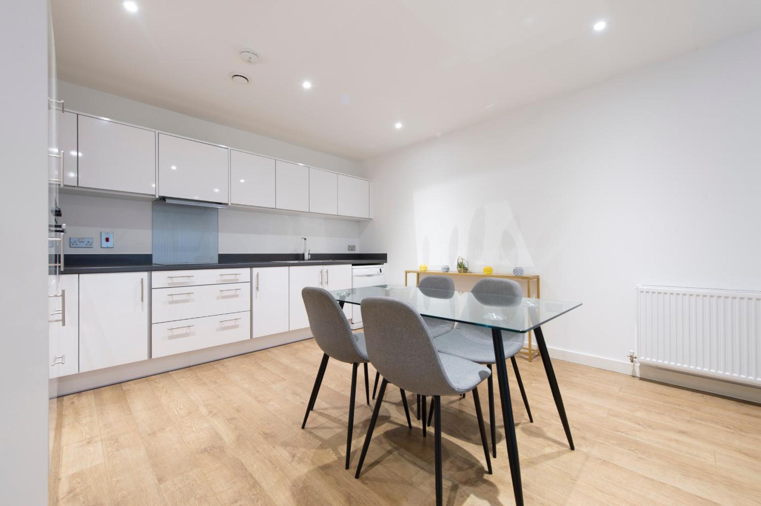 Stunning Luxury 2 Bedroom London Apartment