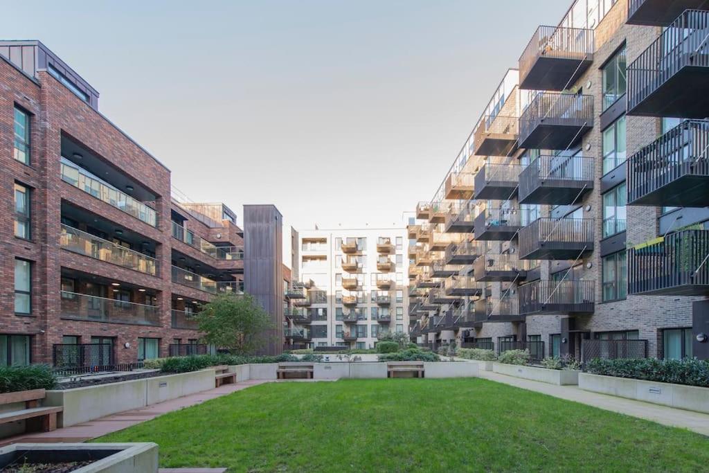 Stunning Luxury 2 Bedroom London Apartment