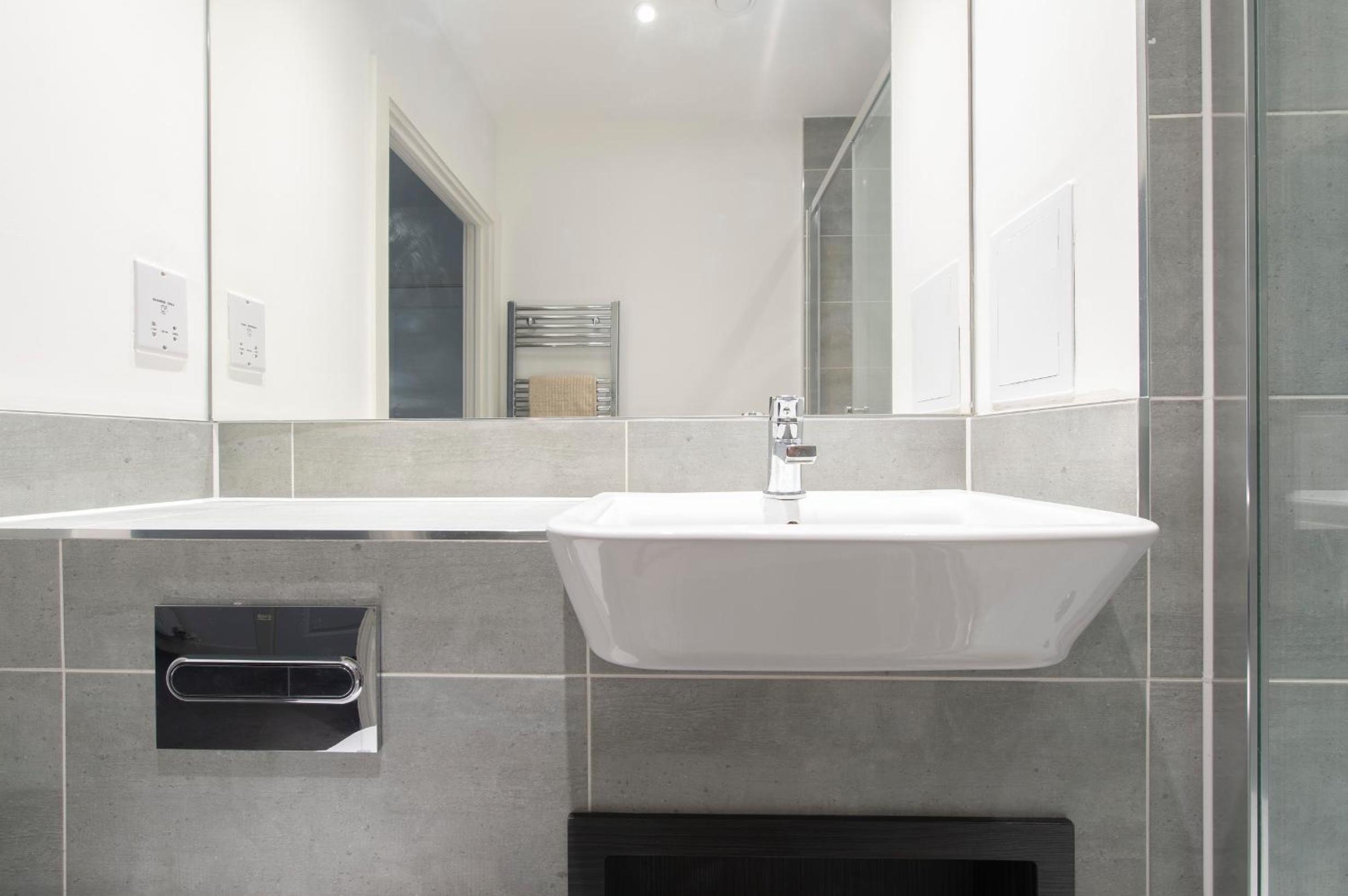 Stunning Luxury 2 Bedroom London Apartment