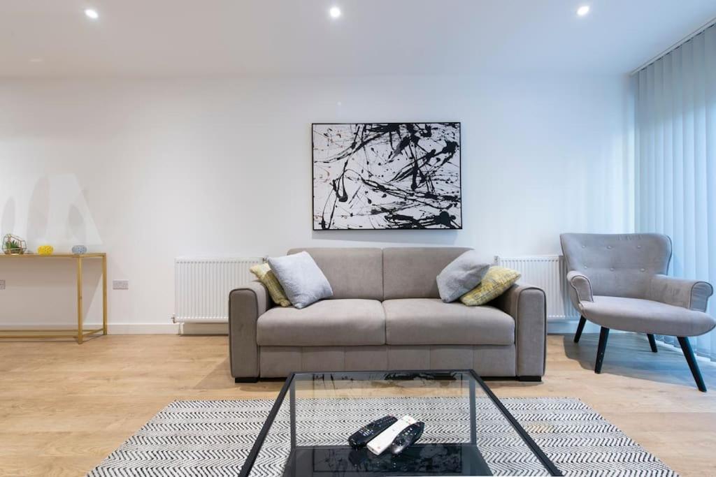 Stunning Luxury 2 Bedroom London Apartment