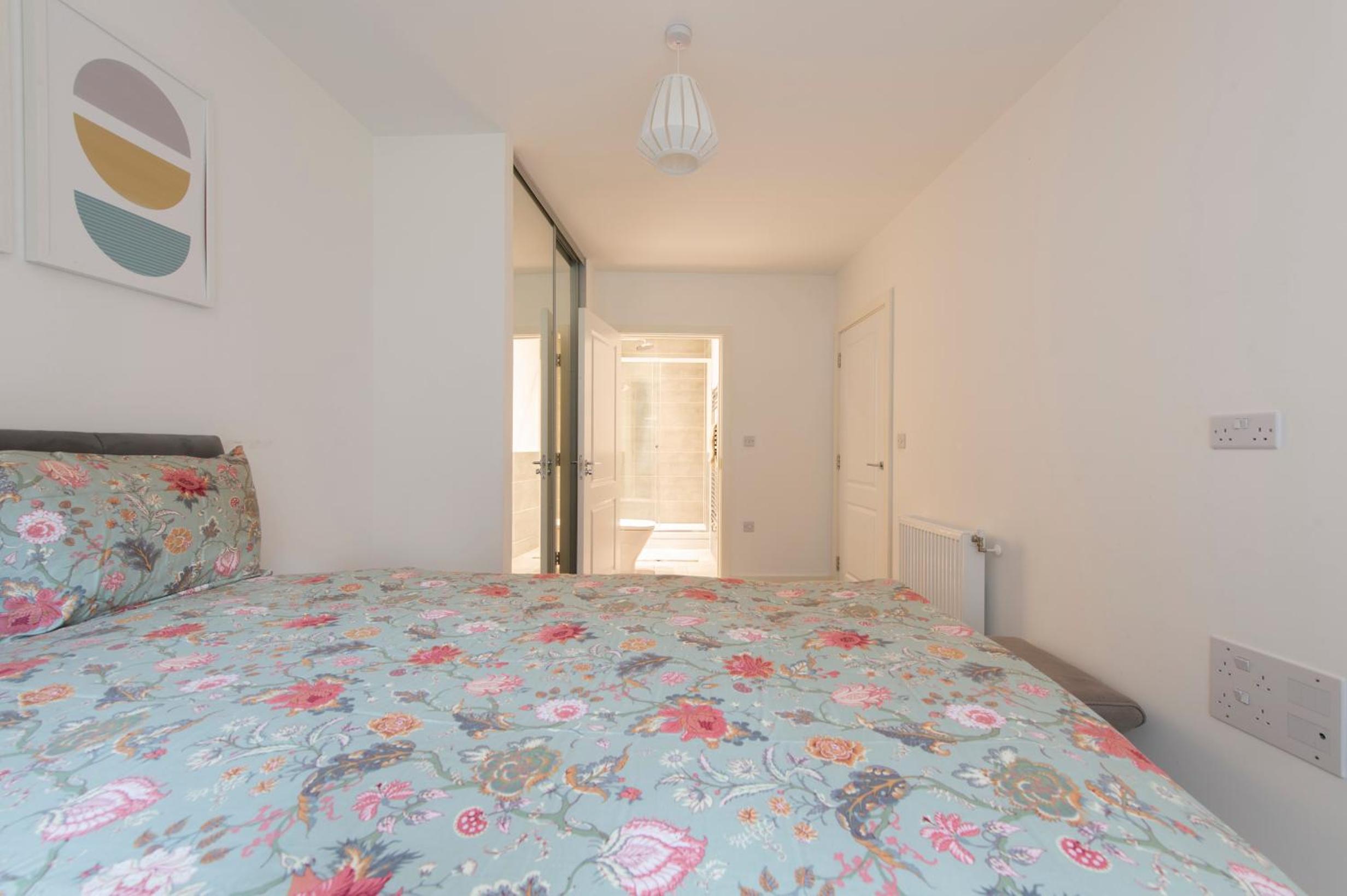 Stunning Luxury 2 Bedroom London Apartment