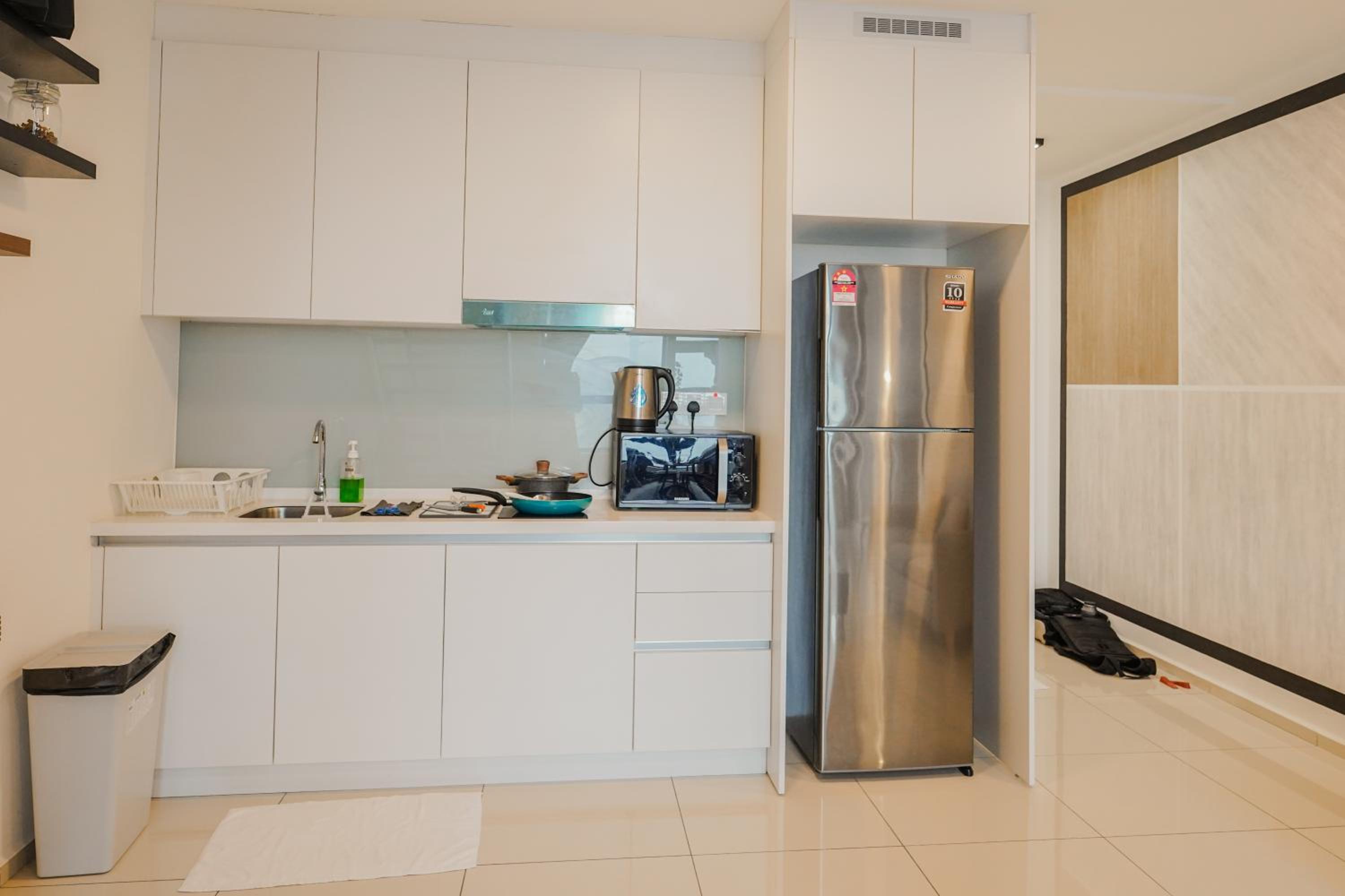 Ekocheras loft link bridge MRT 24h self check in
