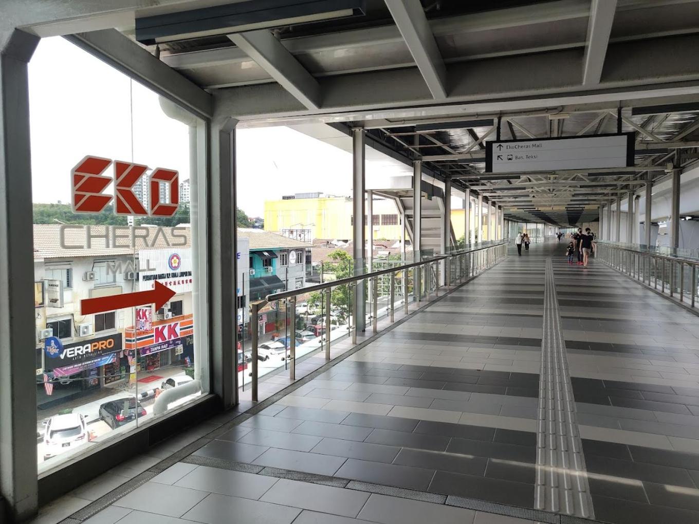 Ekocheras loft link bridge MRT 24h self check in