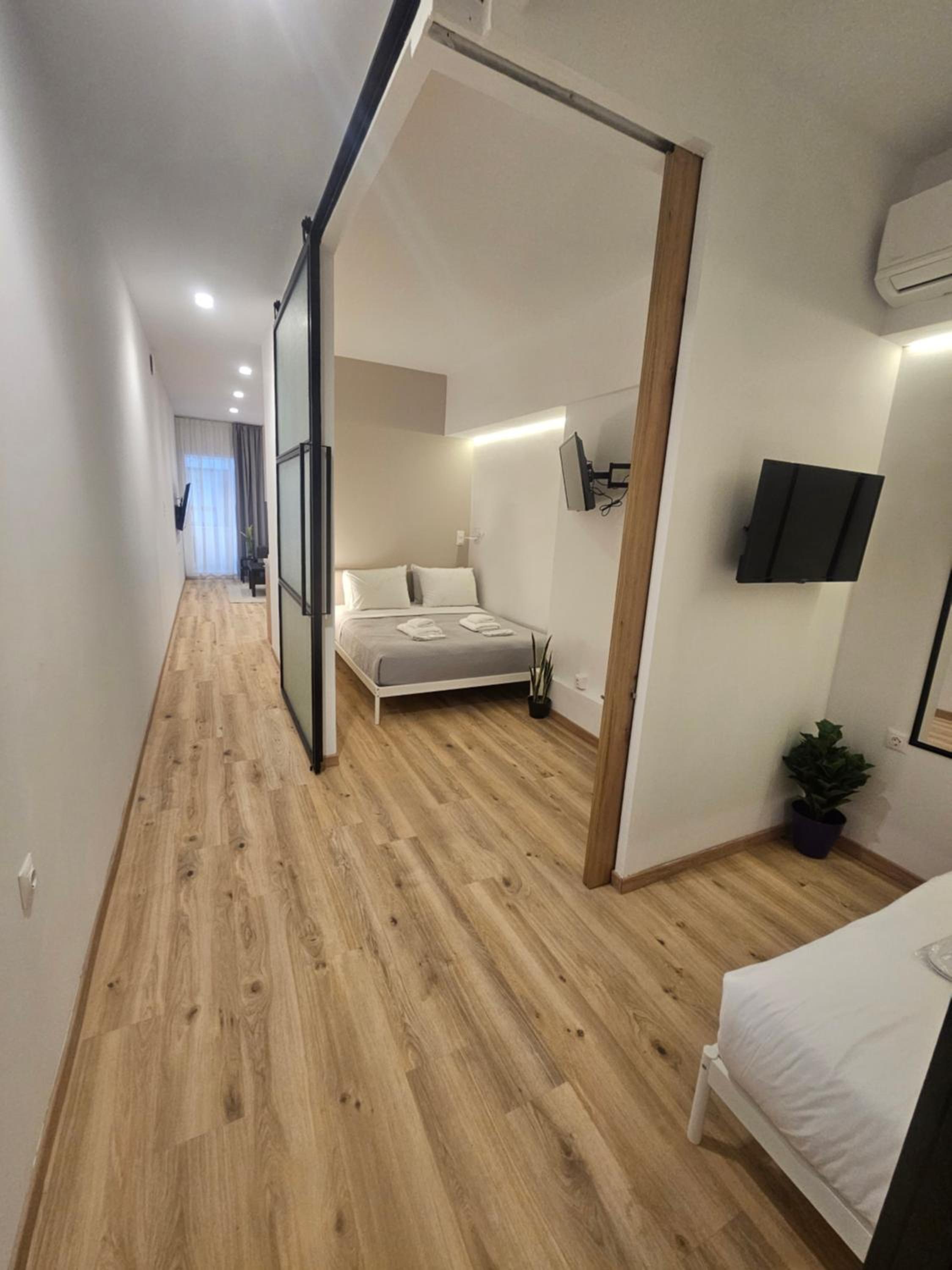 Sun Marco Apartments in Athens