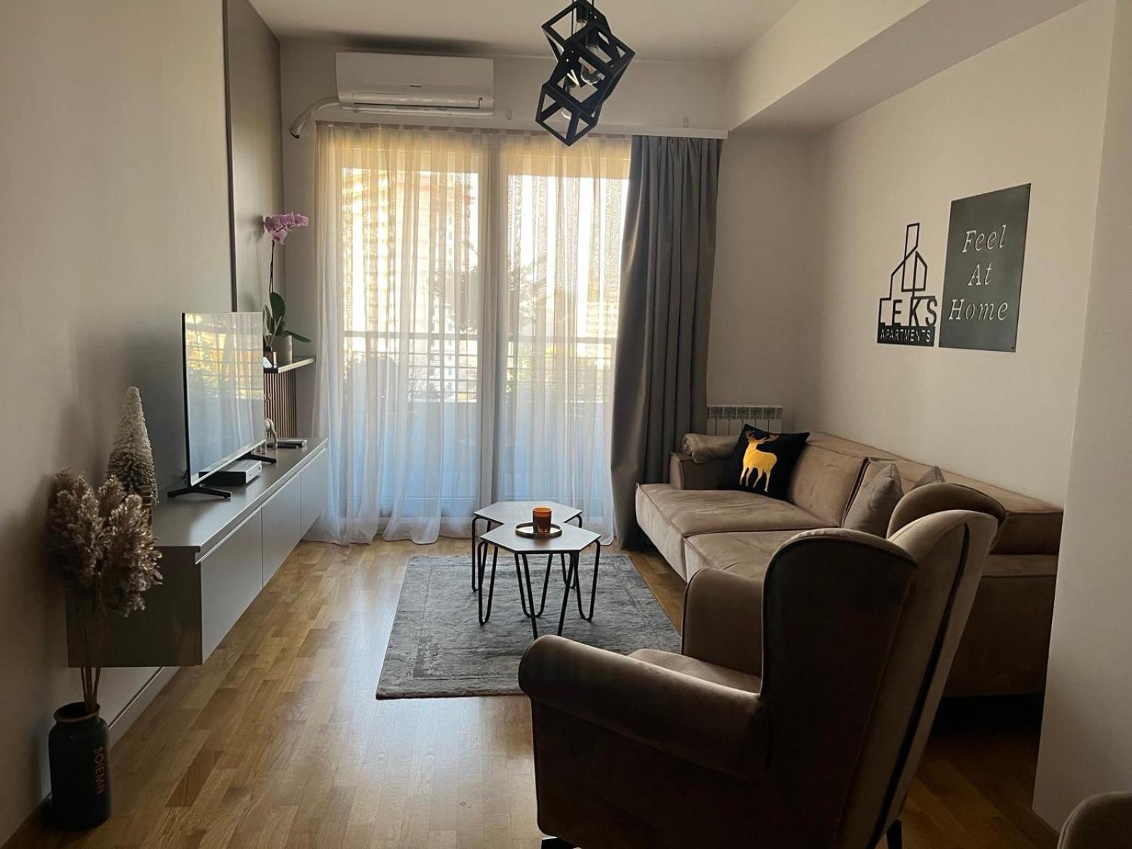 City LEKS apartment view 4