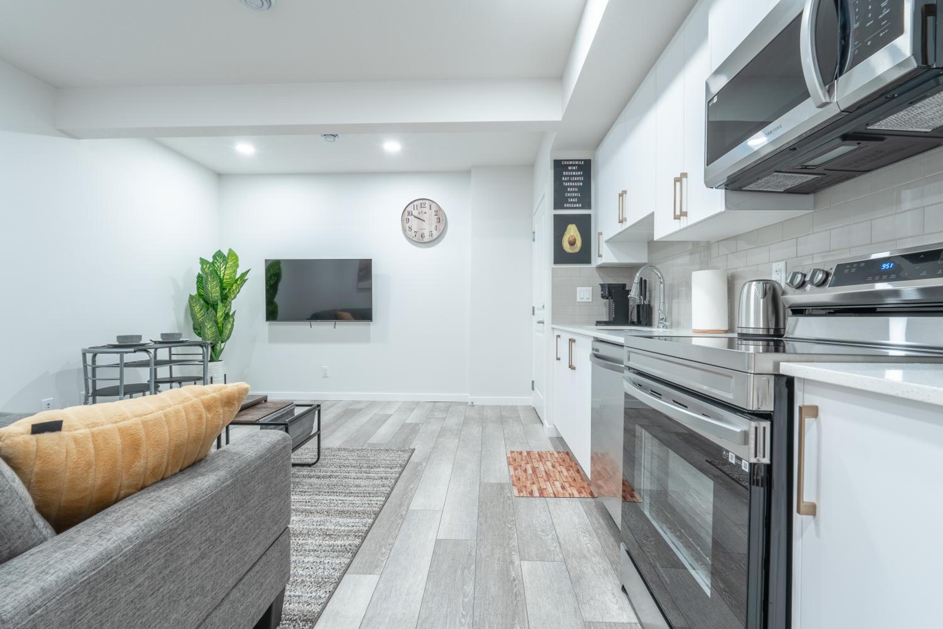 Stylish Getaway 2BD Basement by YMCA and South Health Campus Hospital