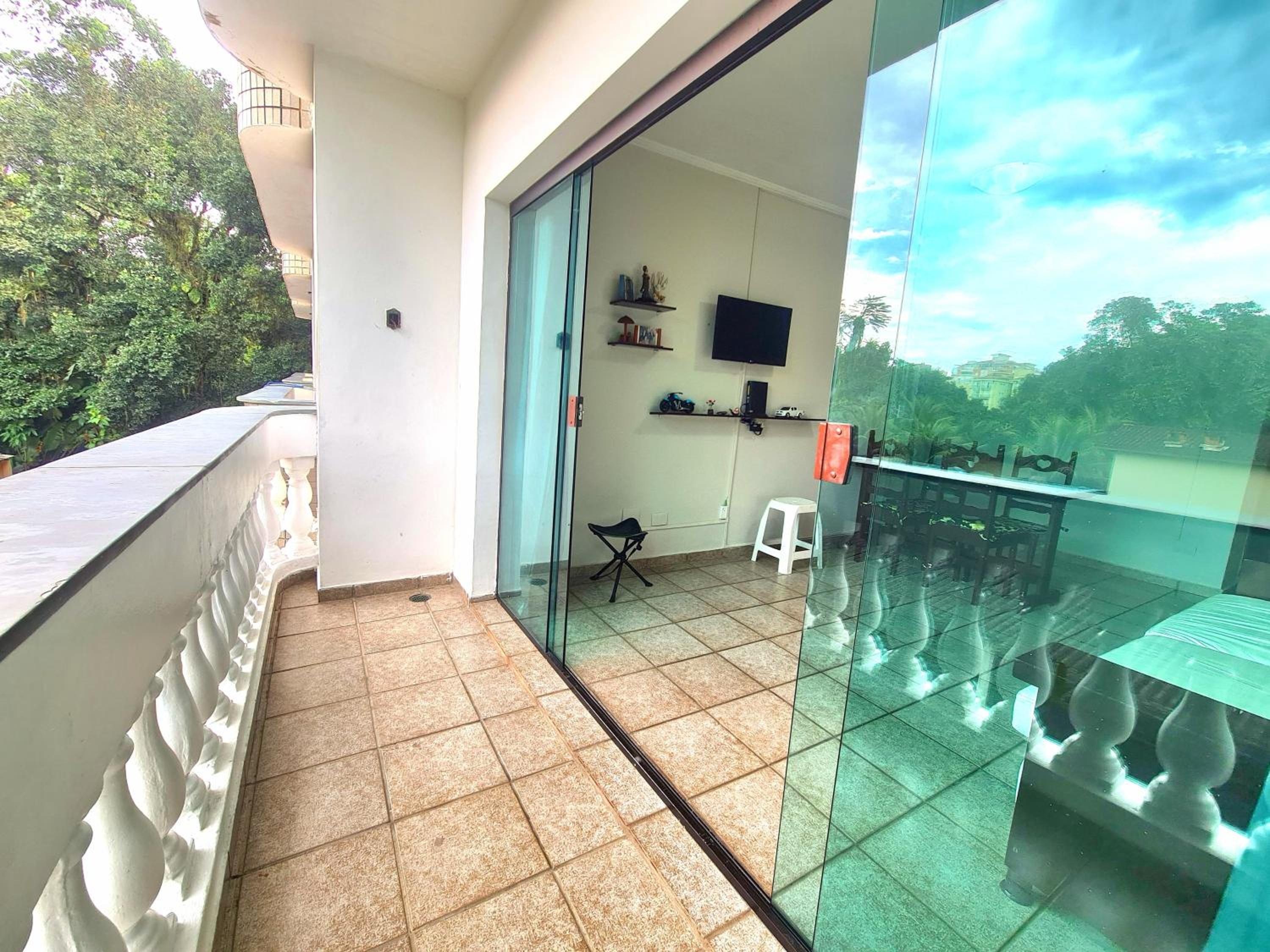 Apartamento com piscina no Itaguá em Ubatuba