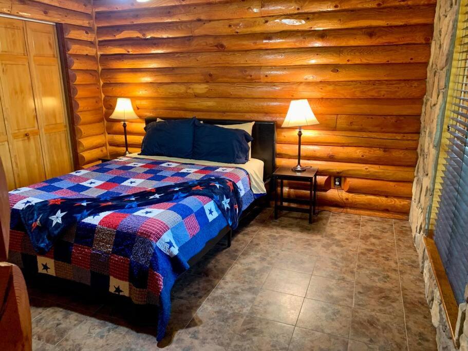 Buffalo River Lodge (Yellville)- Lower Level view 2