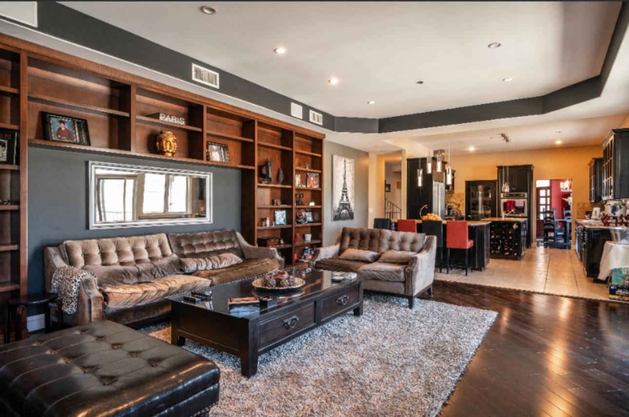 Hills of Studio City, your serene home away from Home