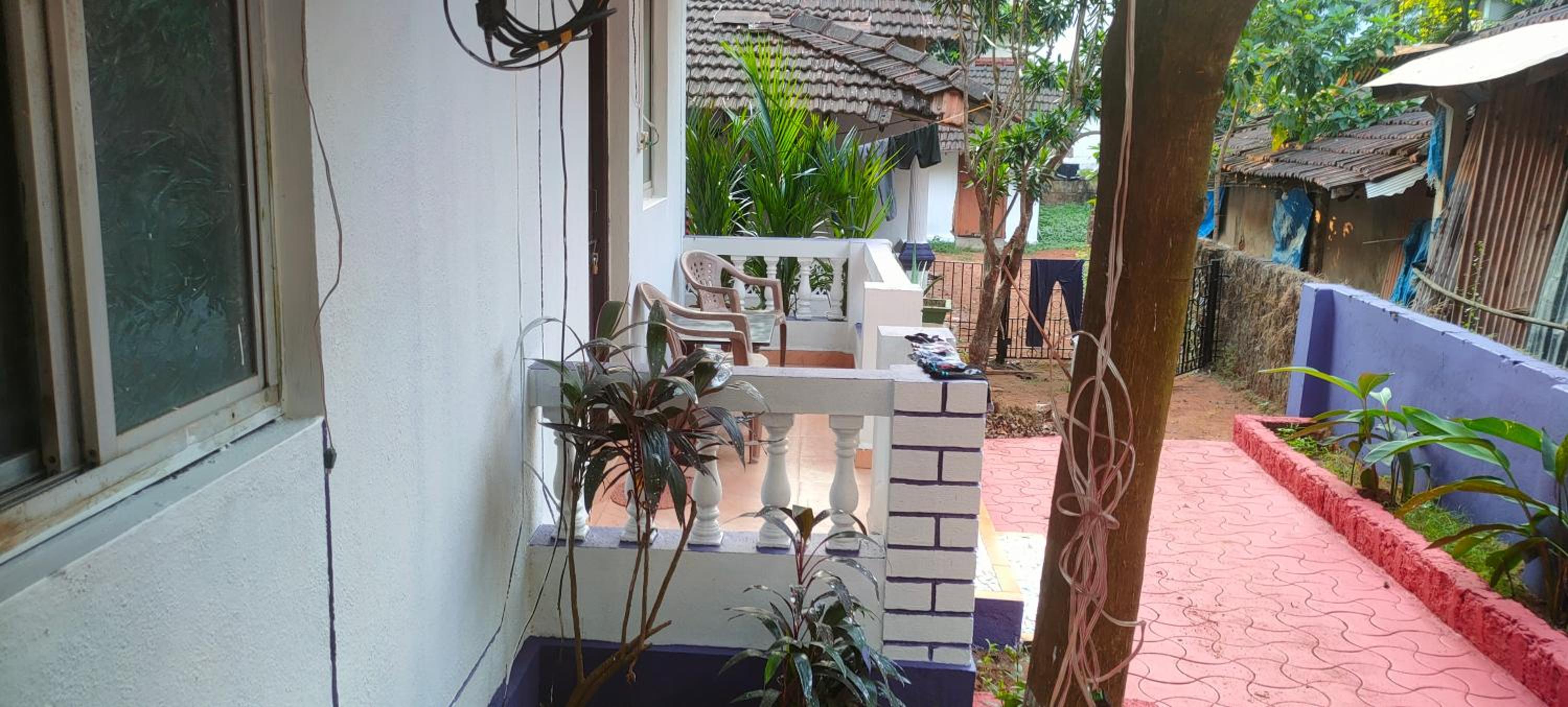 Jes Guest House