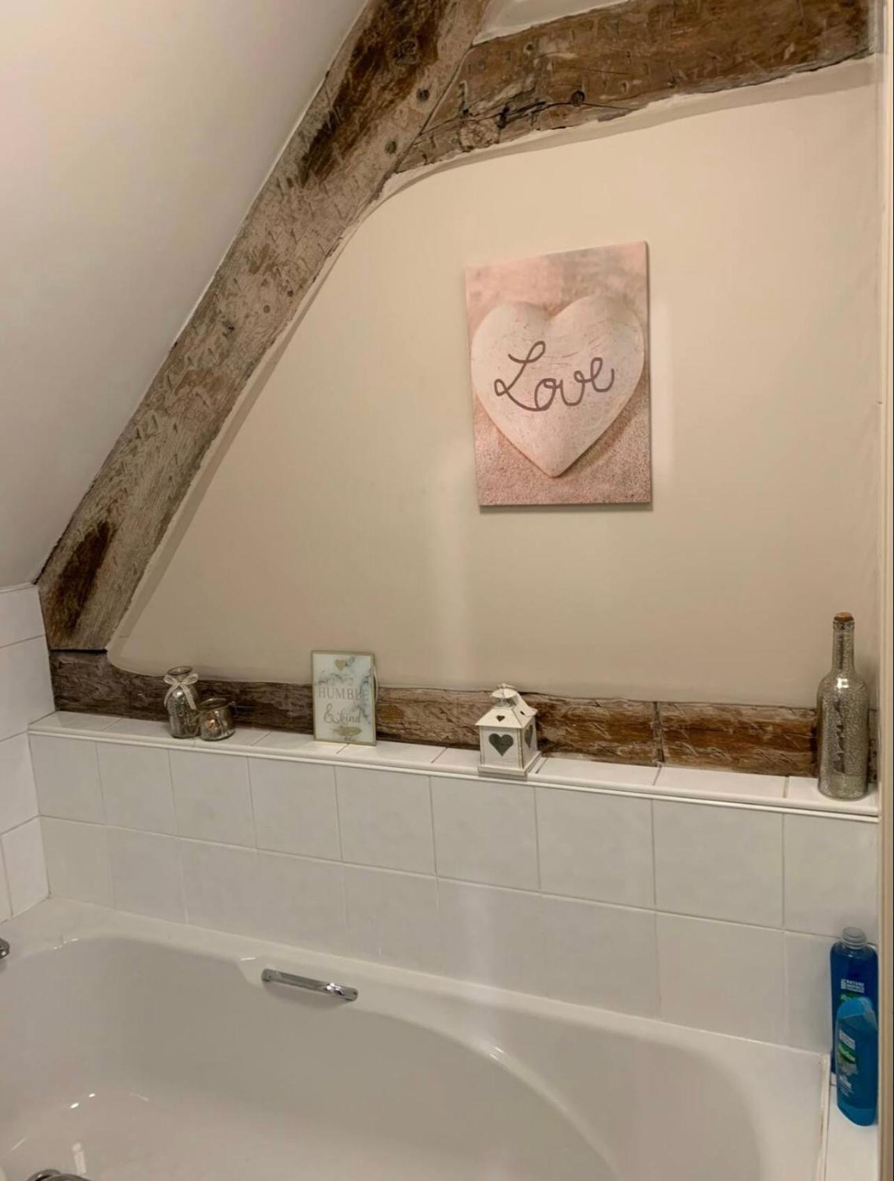 Studio Double. Own bathroom, shared kitchen view 4