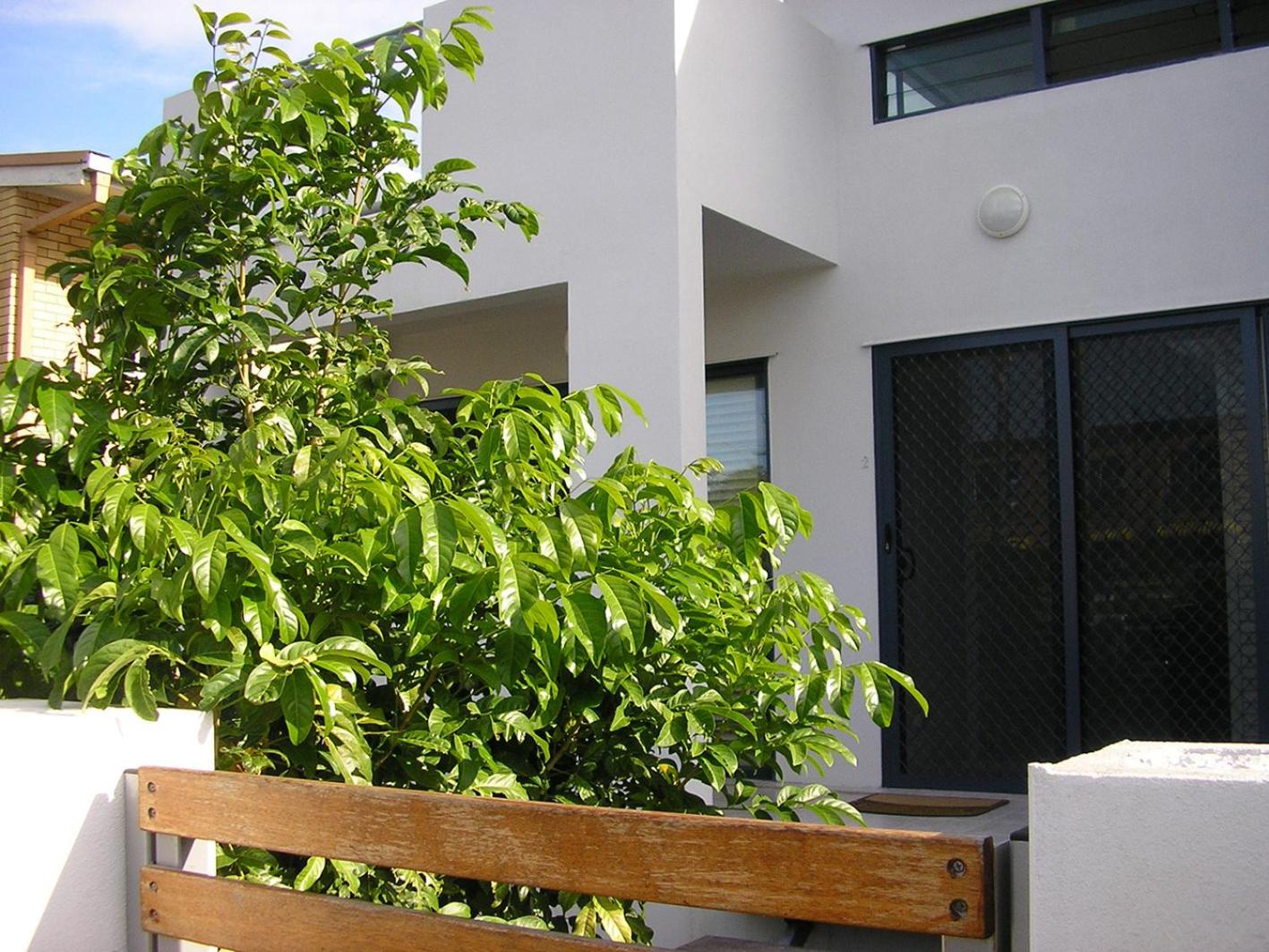 Beach Pad Private Town house Sea Views Dual living 5 Beds