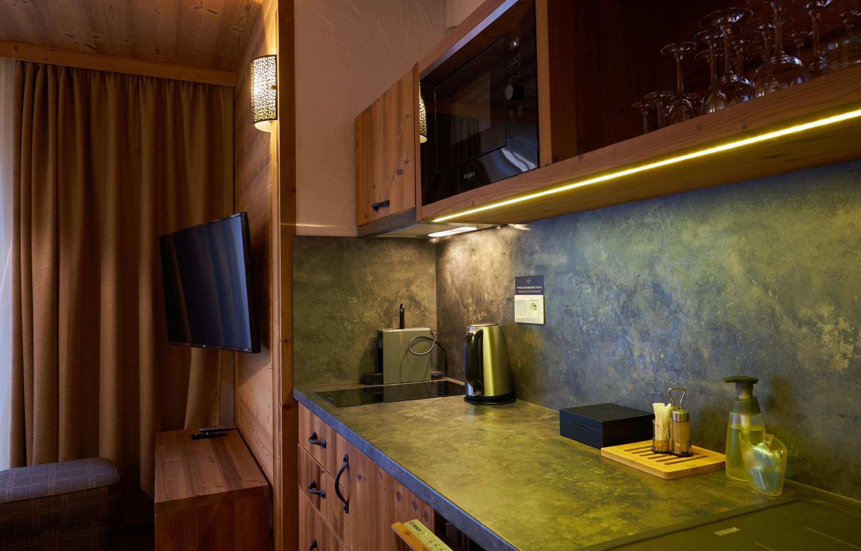 Chalets Jasná Centrum APARTMENT L - Free Jacuzzi & Sauna and Chopok view