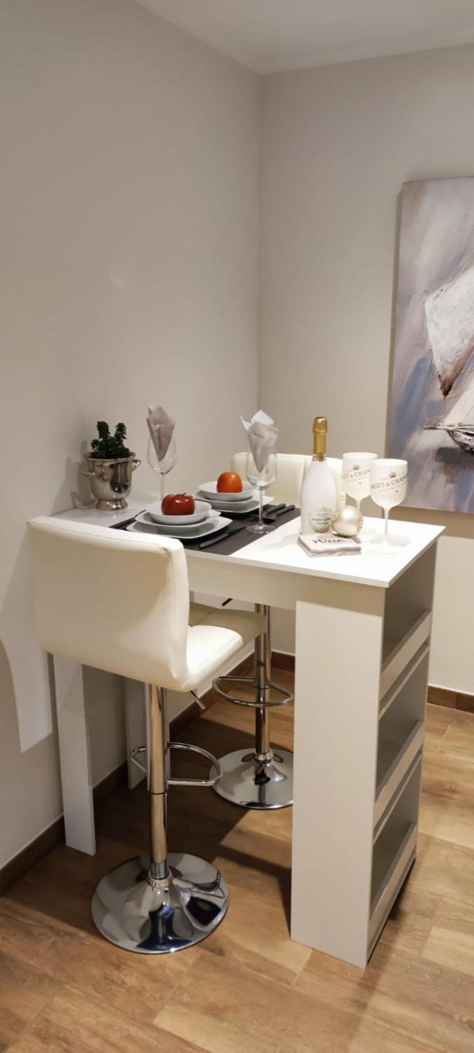 2 Zi Sonnenwohnung mit Luxusküche in der Maritim Residenz Bellevue an der Ostsee in Kiel City