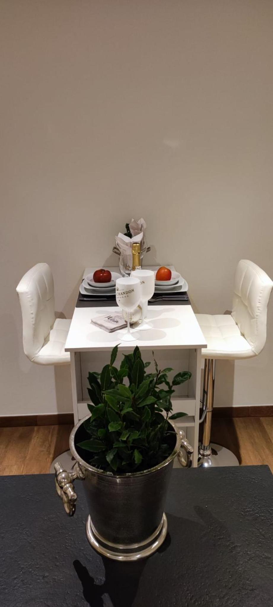 2 Zi Sonnenwohnung mit Luxusküche in der Maritim Residenz Bellevue an der Ostsee in Kiel City