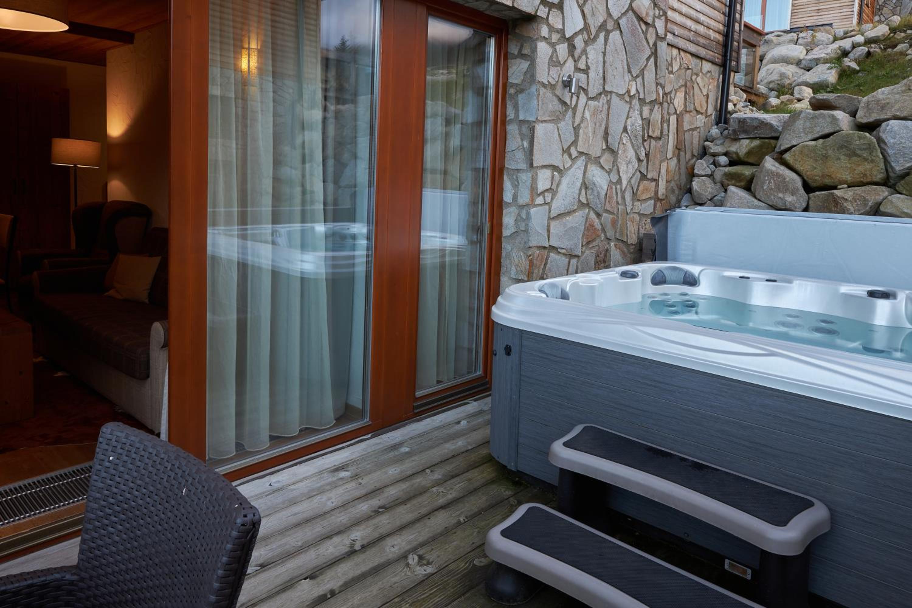 Chalets Jasná Centrum APARTMENT L - Free Jacuzzi & Sauna and Chopok view