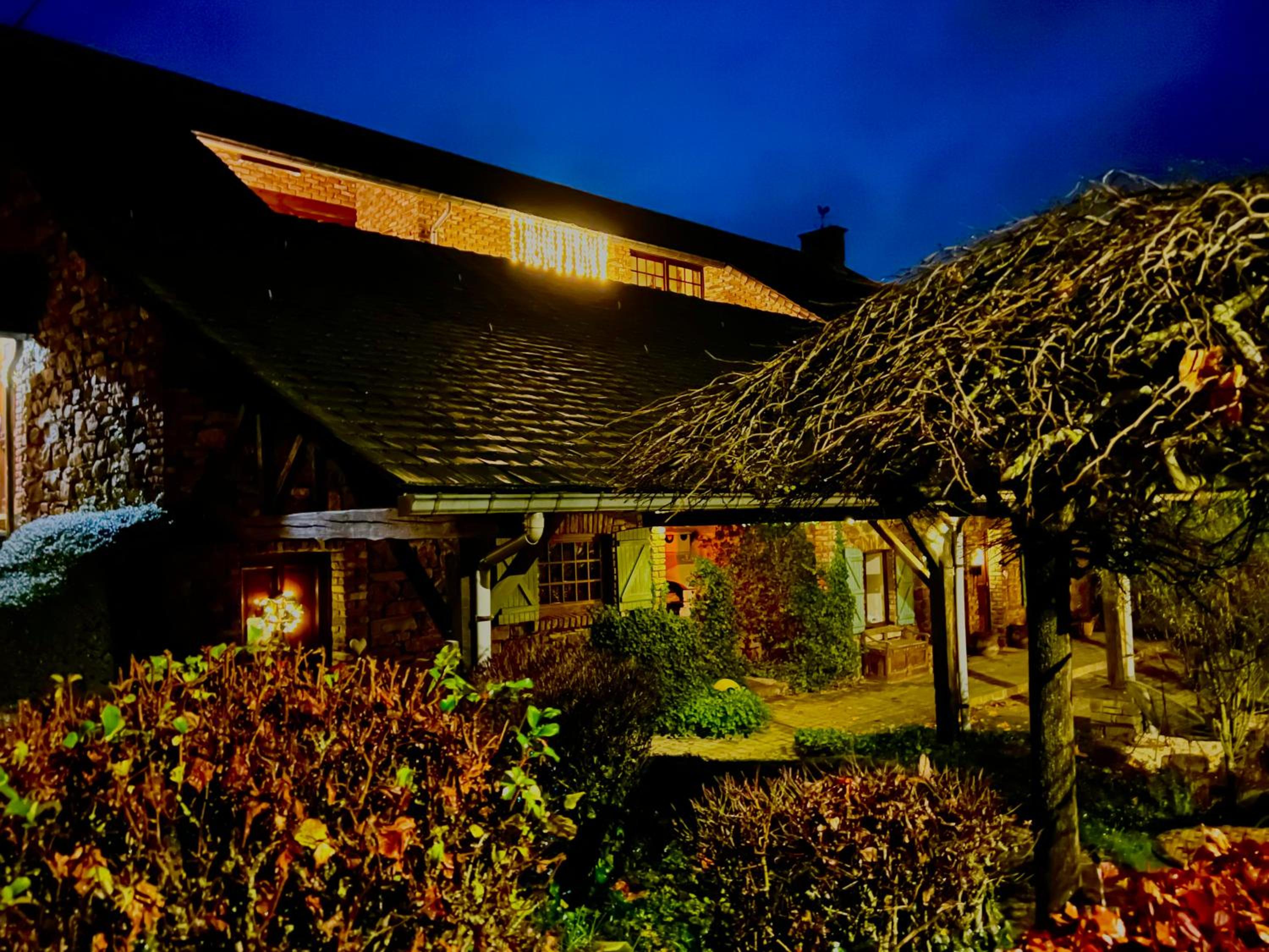 Hotel Le Têli du loup dans la Tanière d'Armand - Image 1