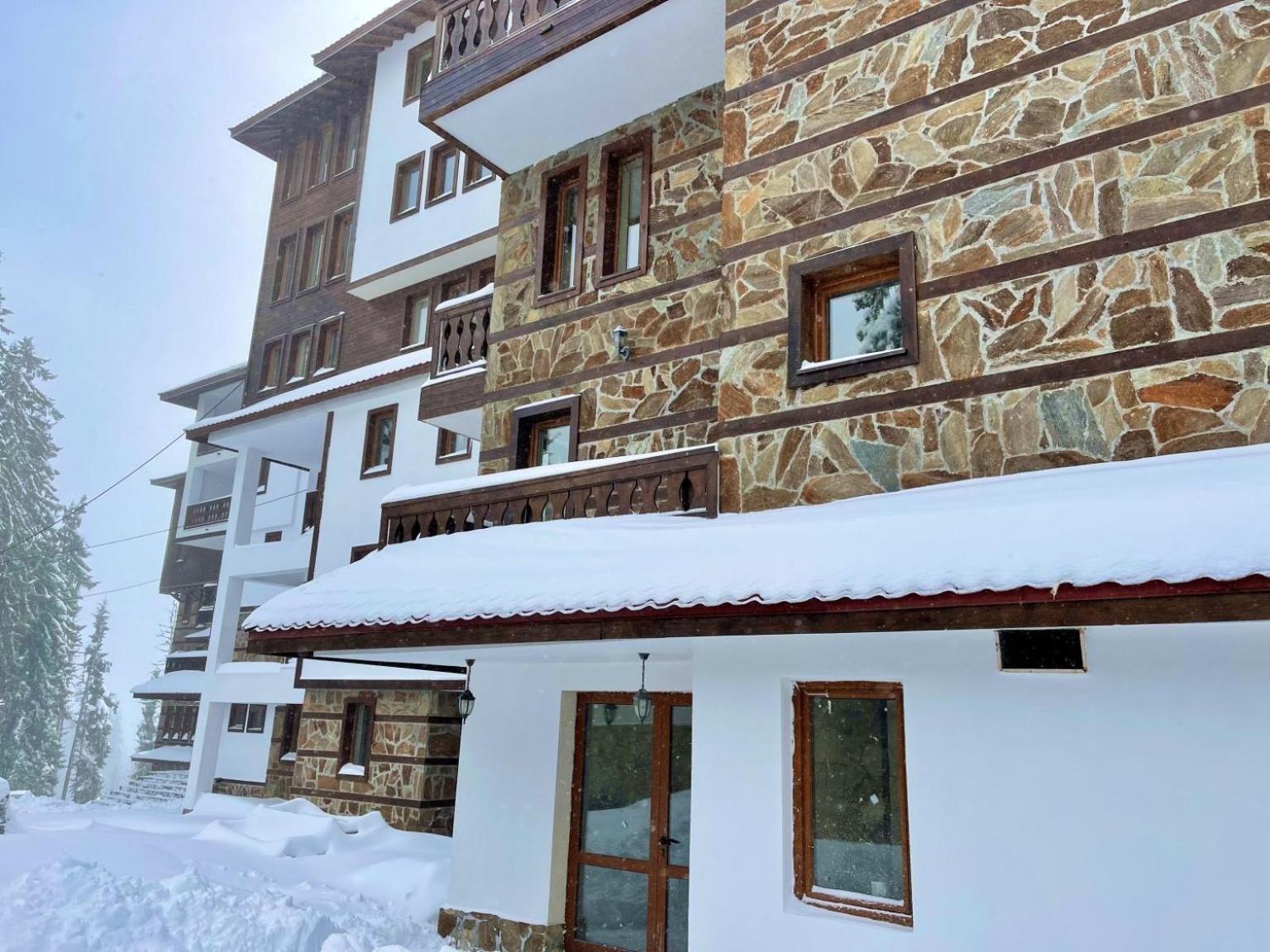 Avelov Art Studio