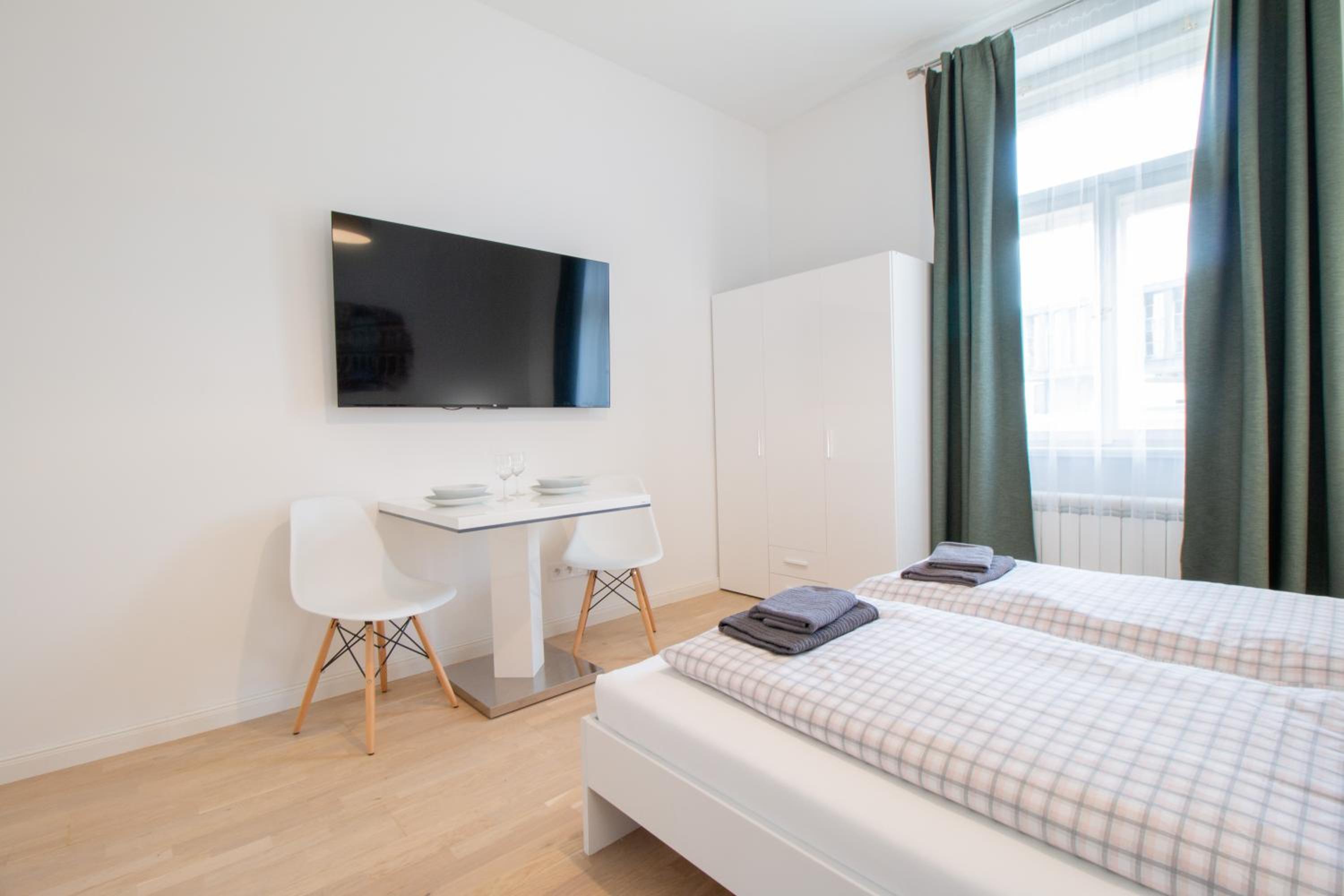 Washingtonova CR apartments
