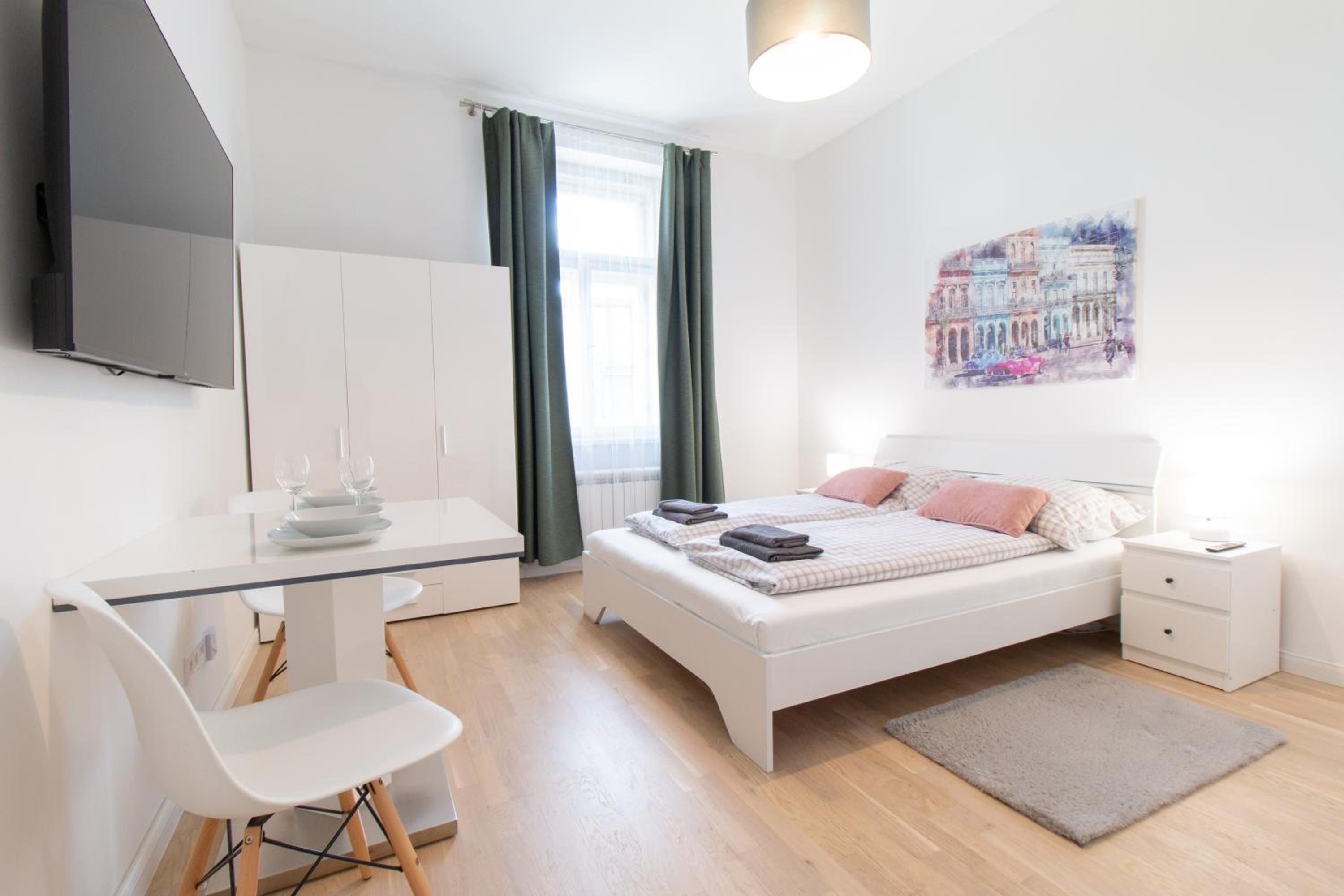 Washingtonova CR apartments