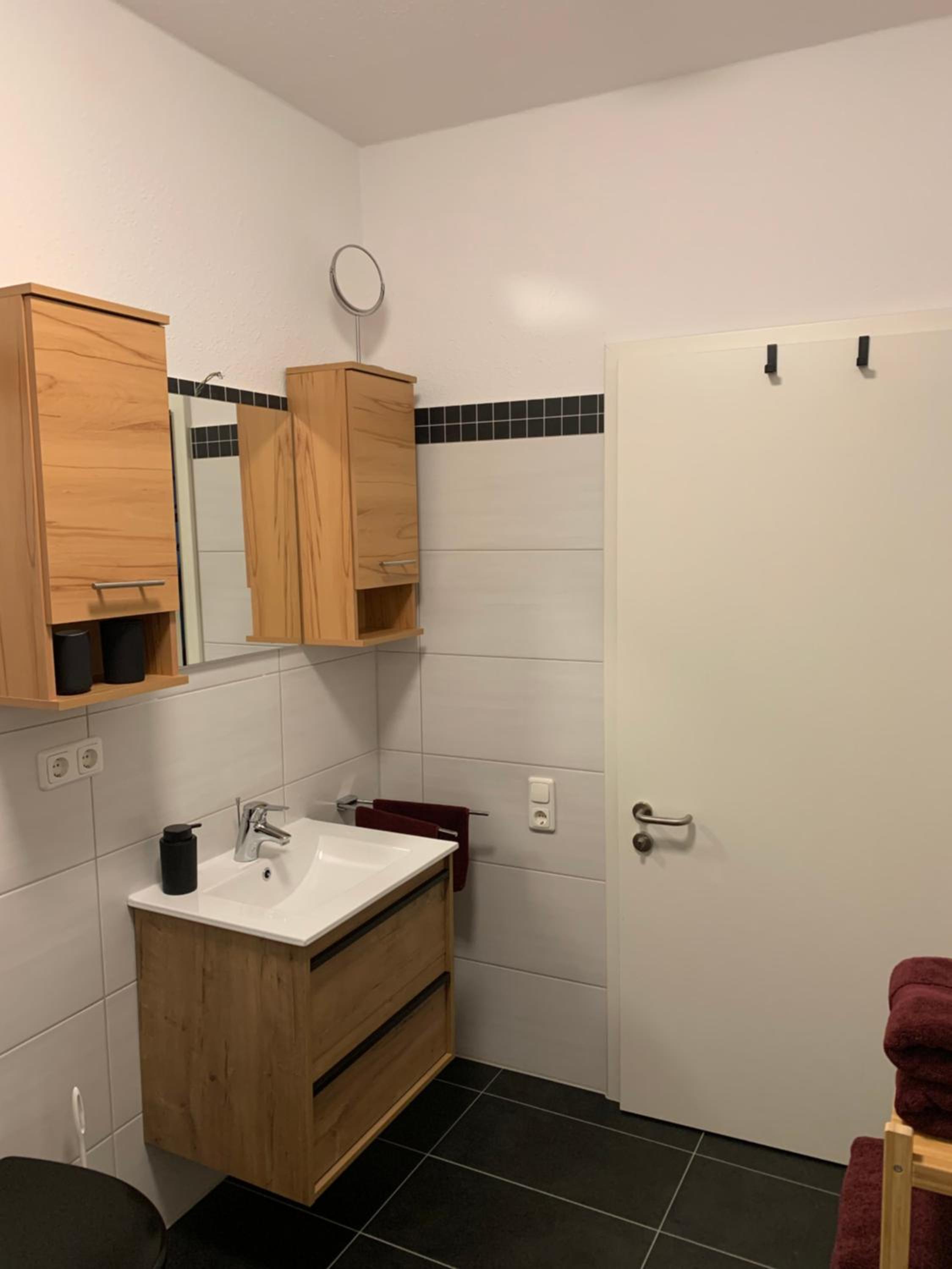 Strassi 1 en Plauen — bathroom