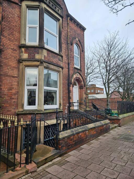 Carlisle City Centre. Spacious Apartment. Ideal location.