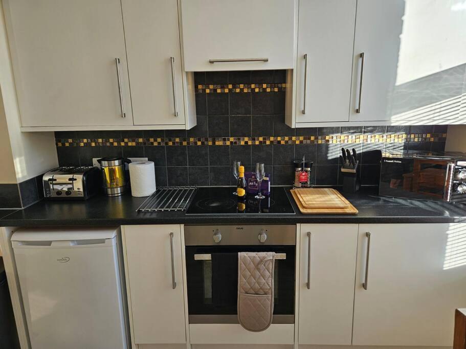 Carlisle City Centre. Spacious Apartment. Ideal location.