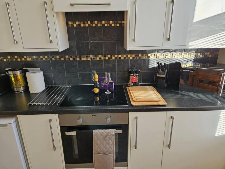 Carlisle City Centre. Spacious Apartment. Ideal location.