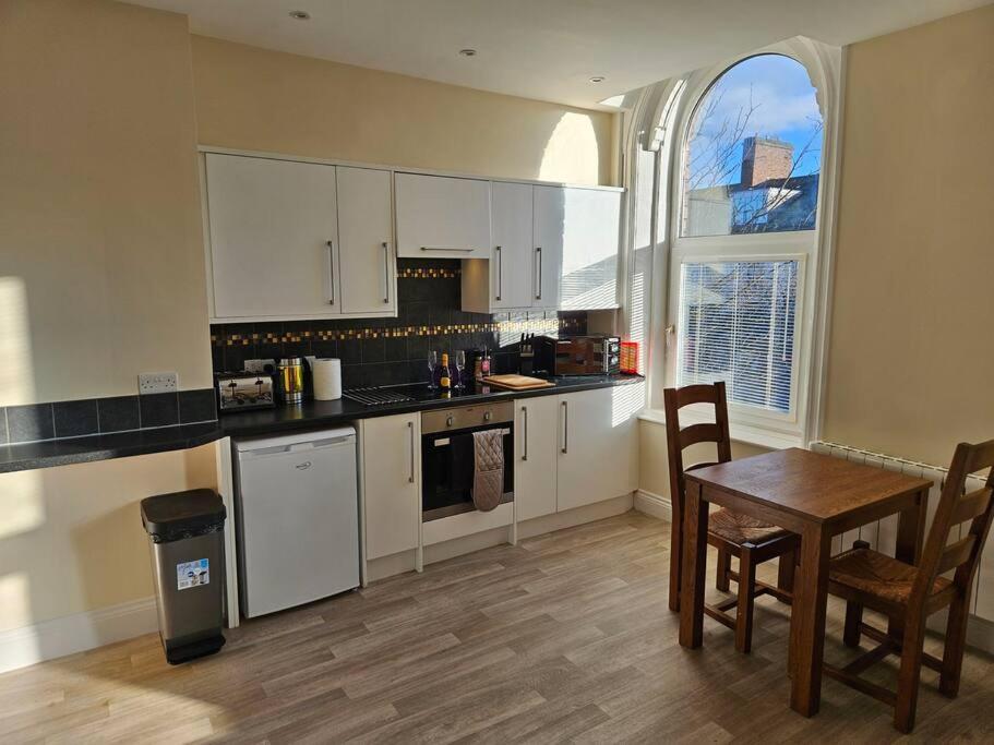 Carlisle City Centre. Spacious Apartment. Ideal location.