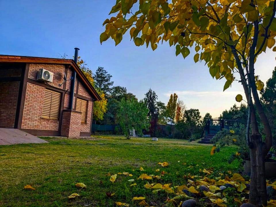Casa Lutan ,Mendoza, 6 personas ,Montaña y bodegas
