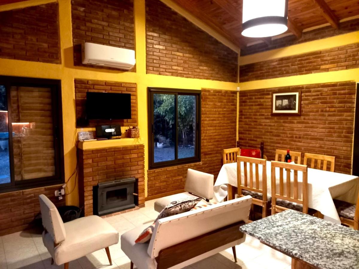 Casa Lutan ,Mendoza, 6 personas ,Montaña y bodegas
