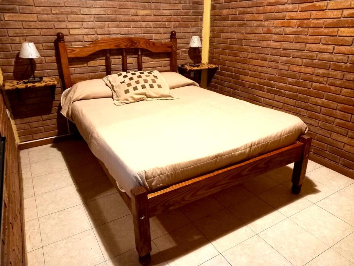 Casa Lutan ,Mendoza, 6 personas ,Montaña y bodegas