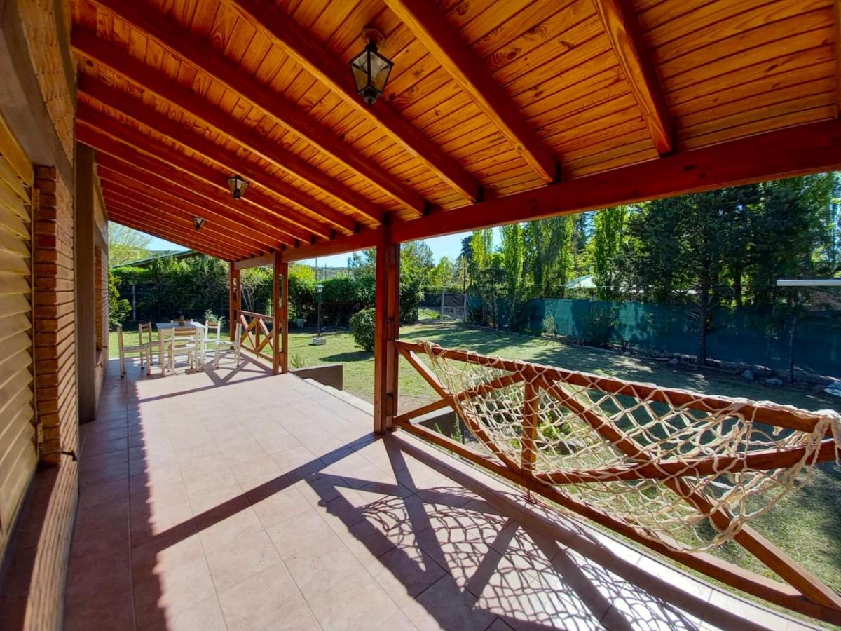 Casa Lutan ,Mendoza, 6 personas ,Montaña y bodegas