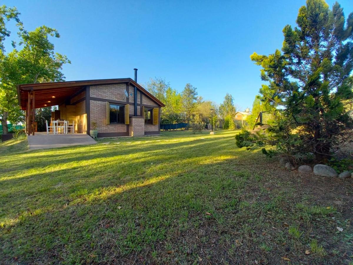 Casa Lutan ,Mendoza, 6 personas ,Montaña y bodegas