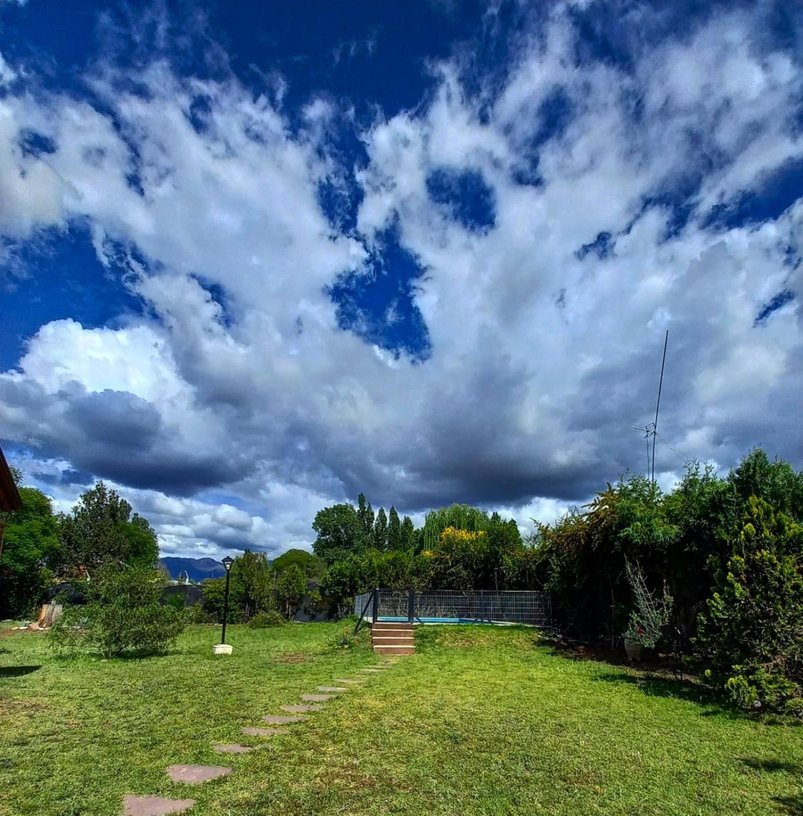 Casa Lutan ,Mendoza, 6 personas ,Montaña y bodegas