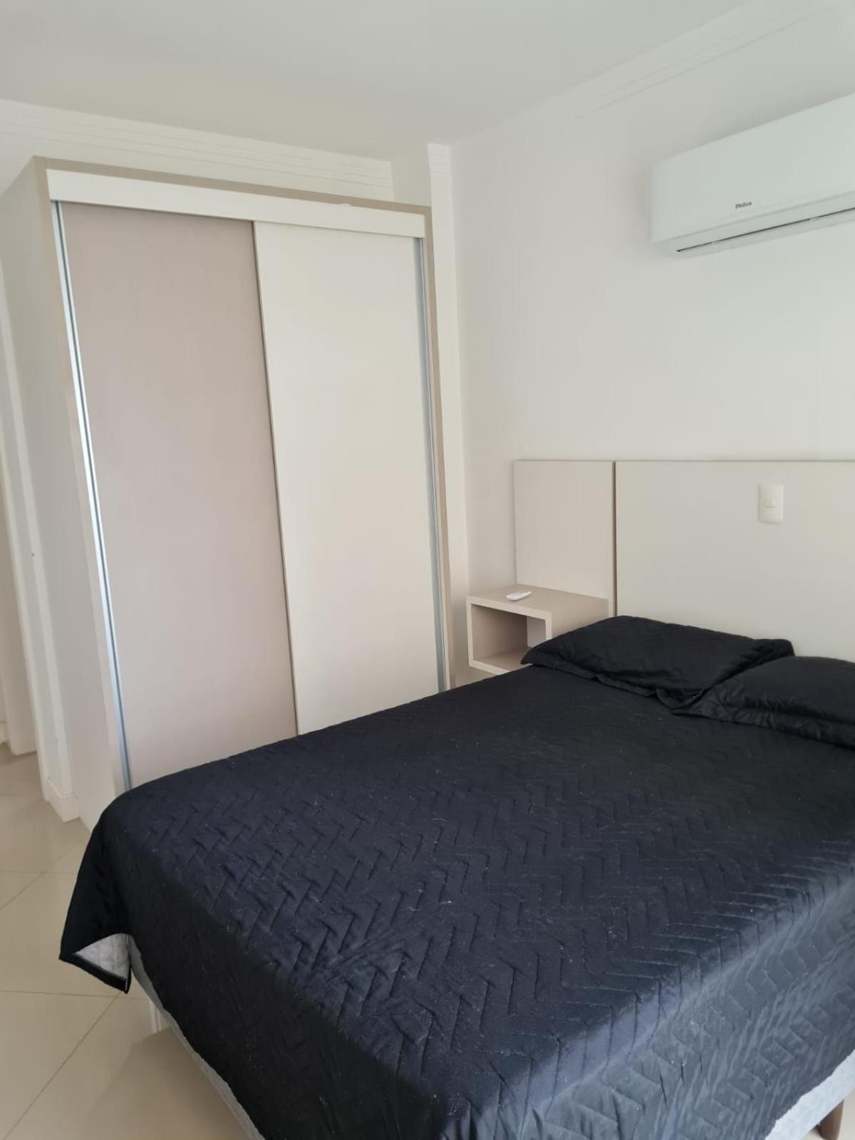 Amplo e aconchegante apartamento com 3 quartos a 50m da praia de Bombas view 3