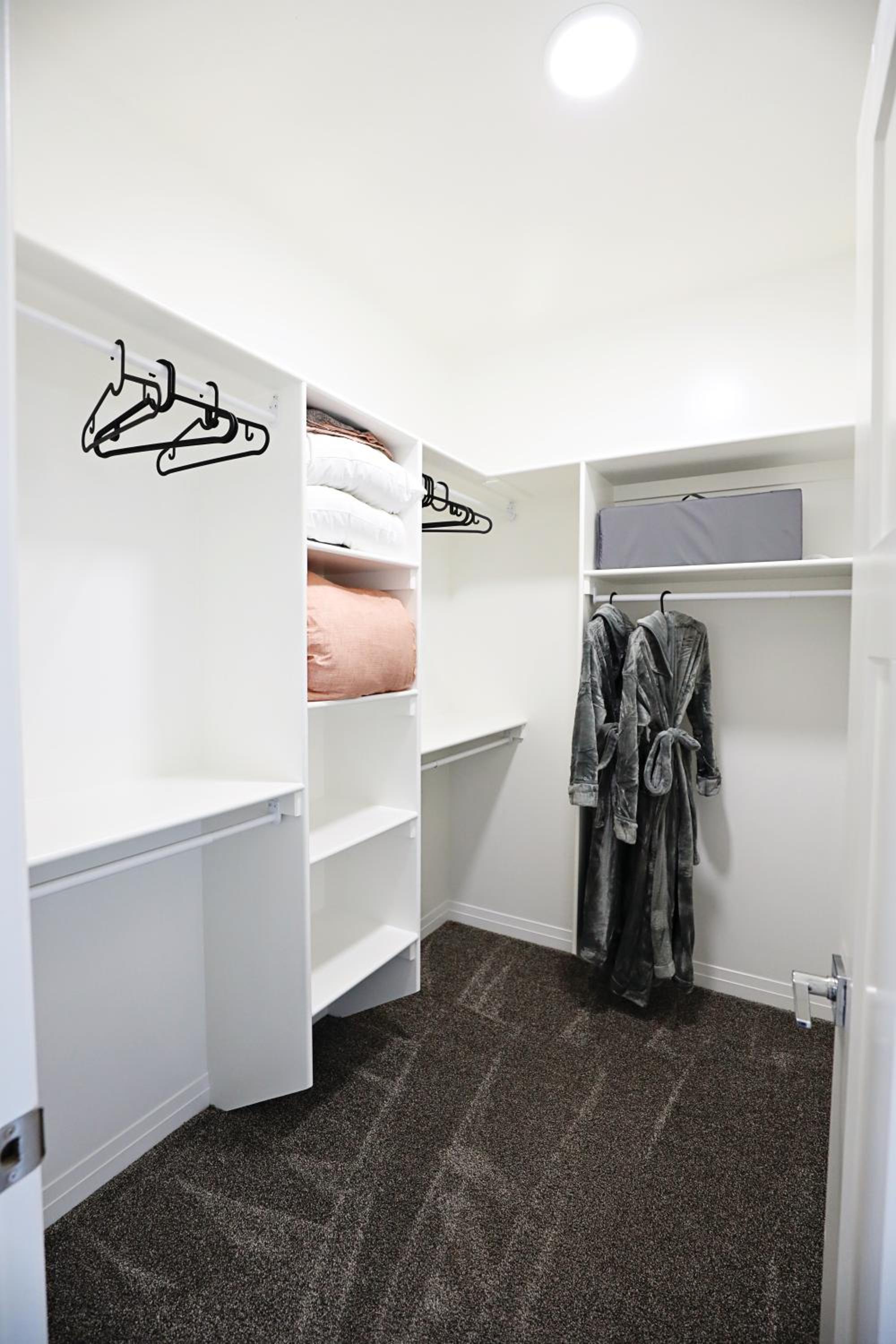 Three King Beds,Central A/C,Fireplace,Park,Disney+