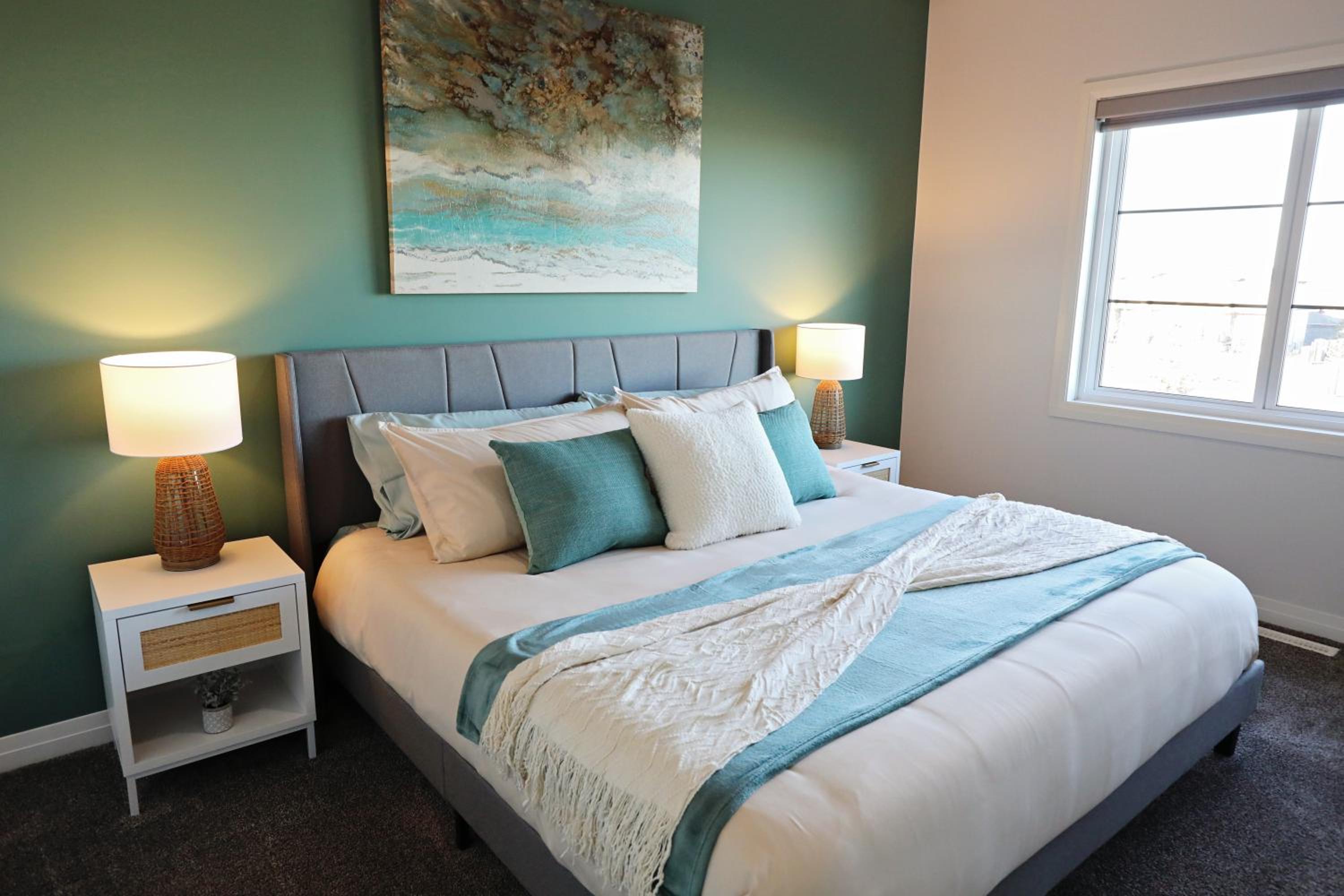 Three King Beds,Central A/C,Fireplace,Park,Disney+