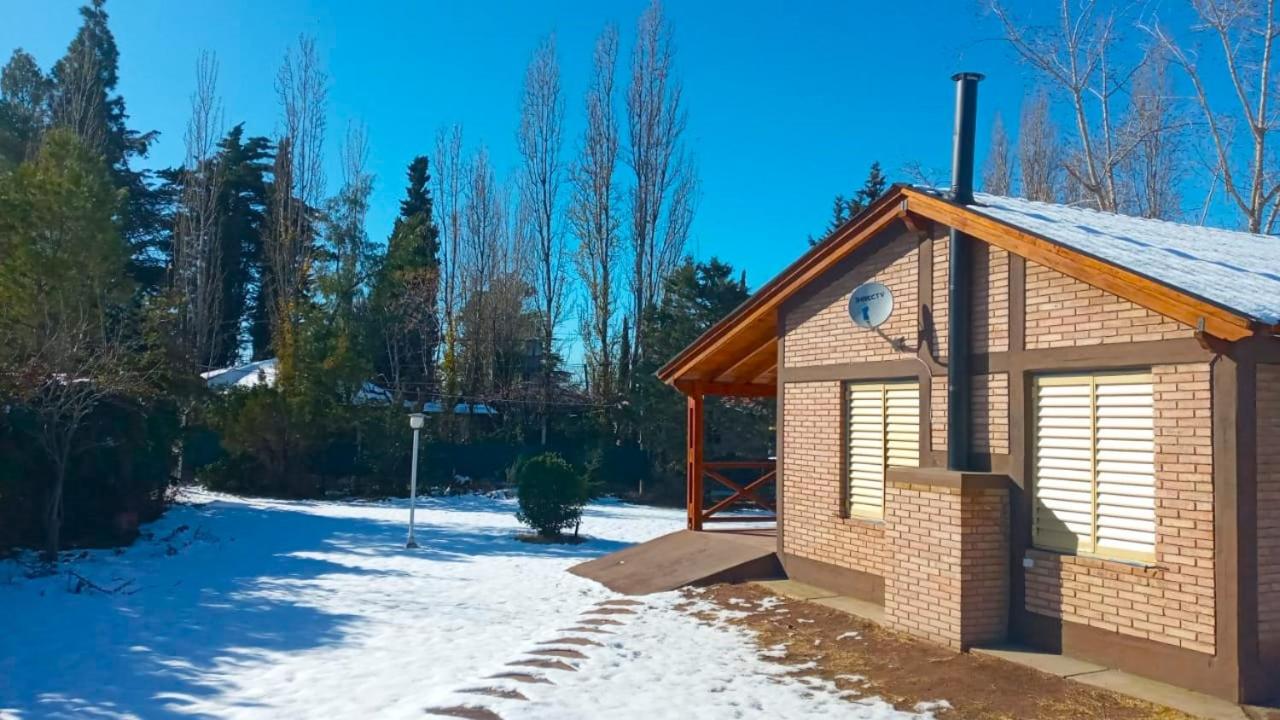 Casa Lutan ,Mendoza, 6 personas ,Montaña y bodegas