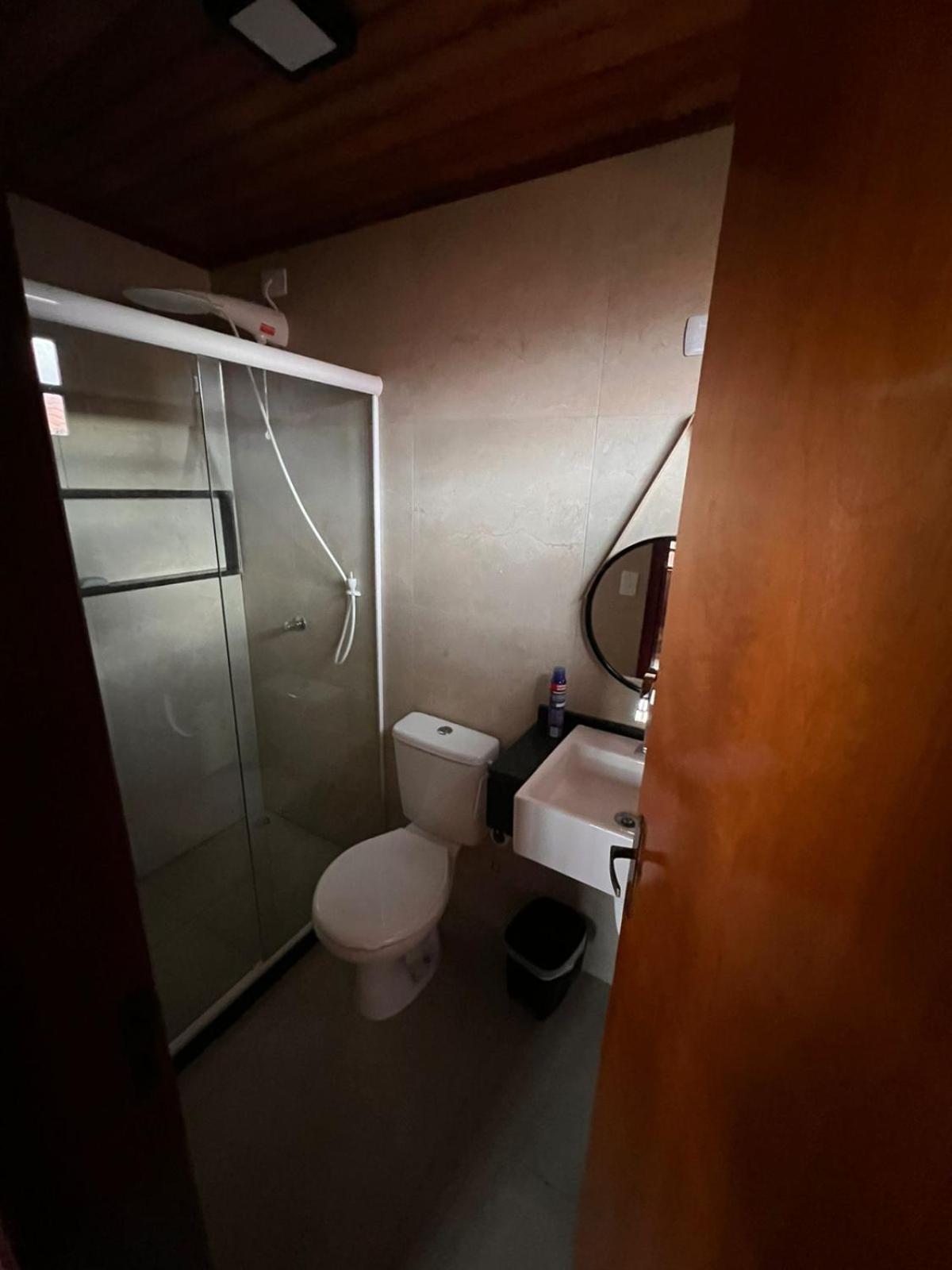 Casa de Campo Novo gravatá em condomínio, lazer completo com piscina compartilhada, churraqueira e forno a lenha privado e uma vista espetacular e com aque