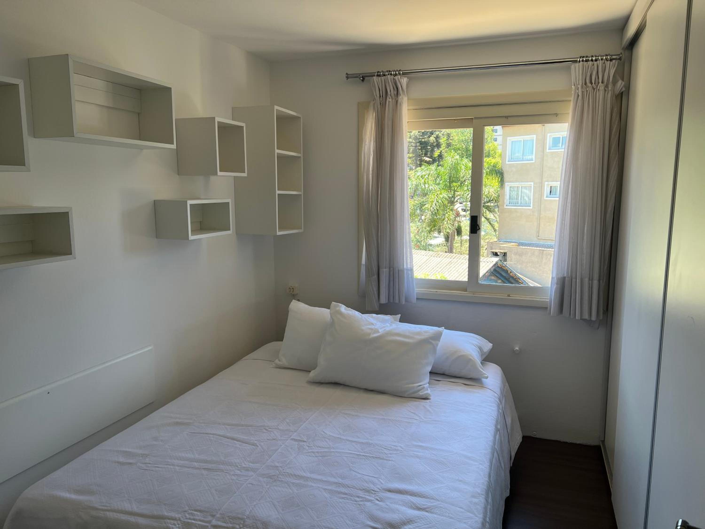 Amplo Apartamento à 200m da Rua Coberta